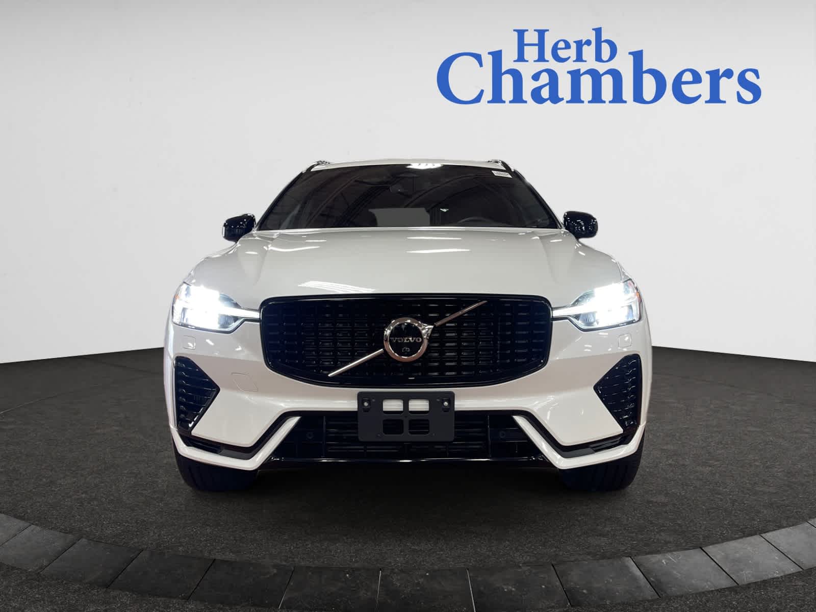 used 2022 Volvo XC60 Recharge Plug-In Hybrid car, priced at $44,498
