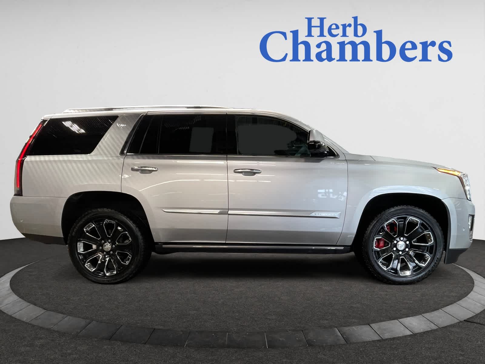 used 2020 Cadillac Escalade car, priced at $48,998