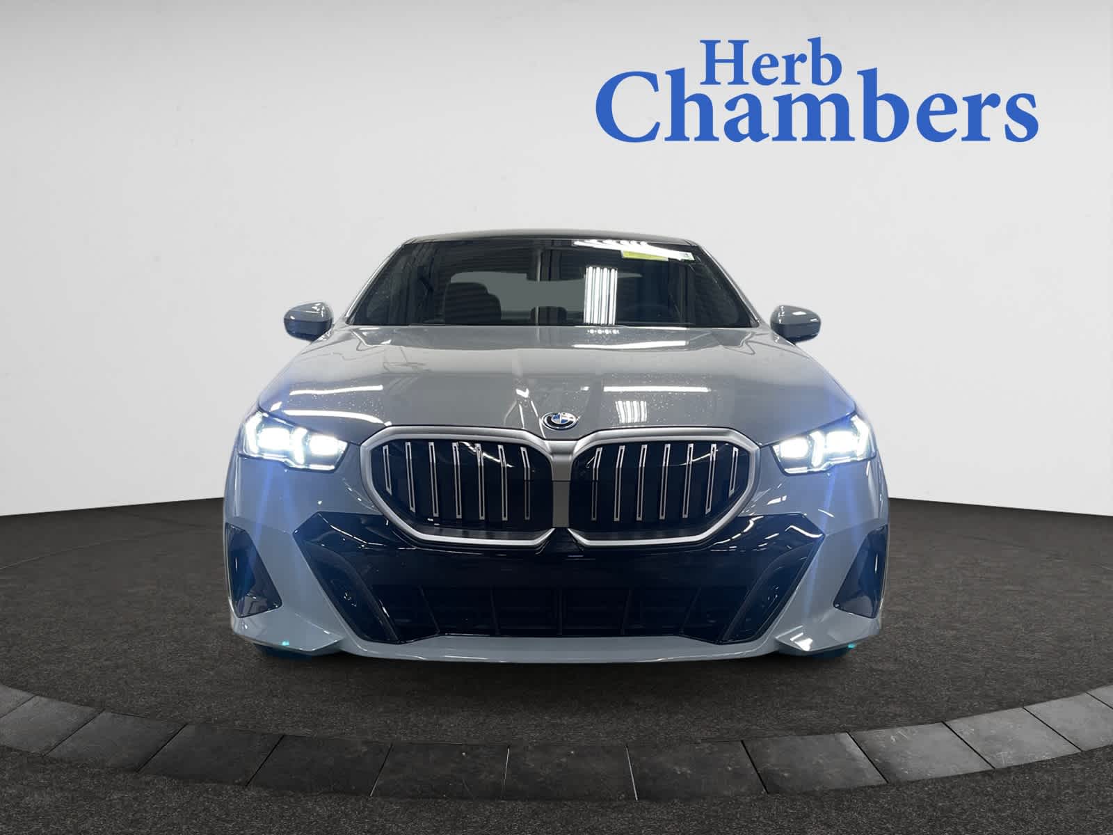 new 2025 BMW 550e car, priced at $82,725