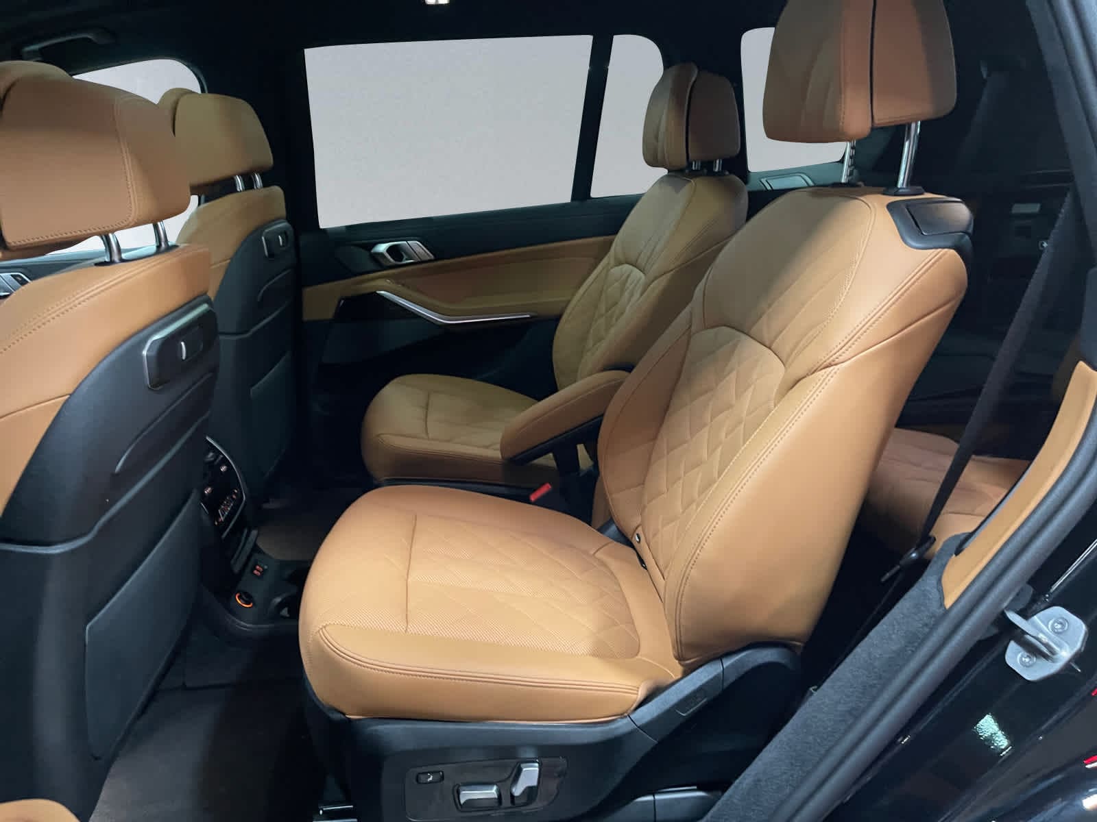 used 2025 BMW X7 car, priced at $90,998