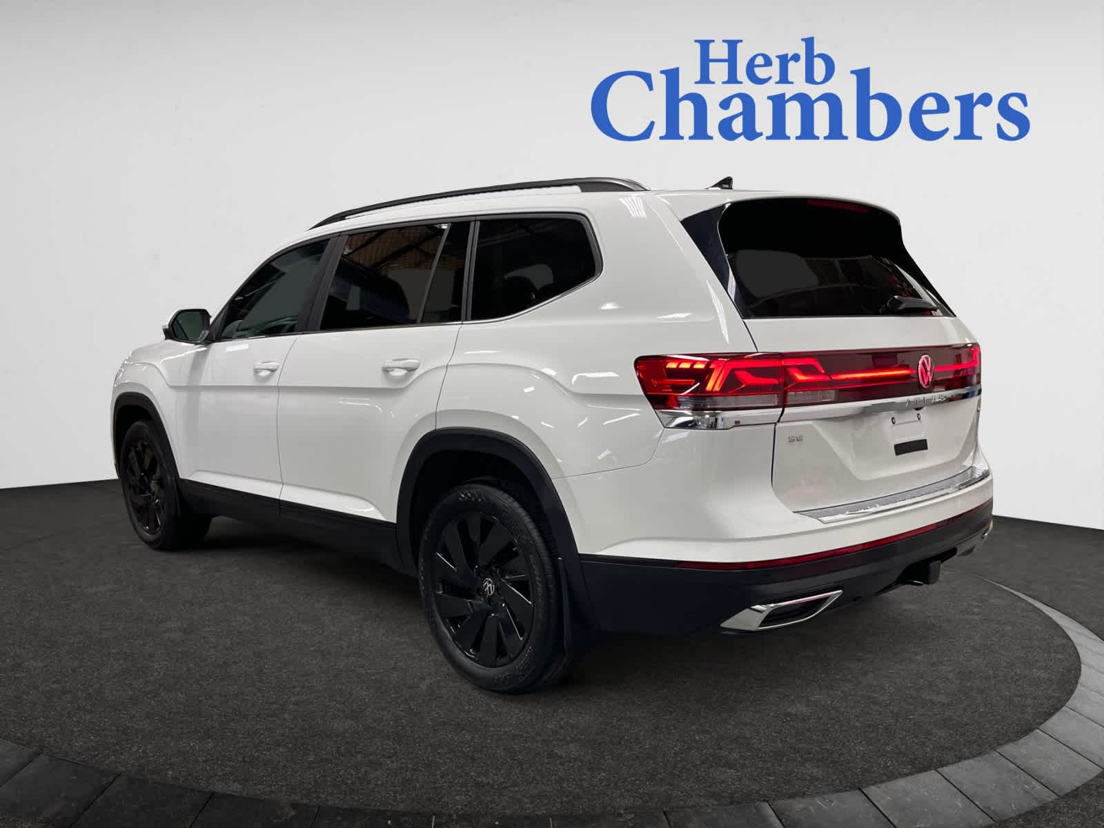 used 2024 Volkswagen Atlas car, priced at $35,998