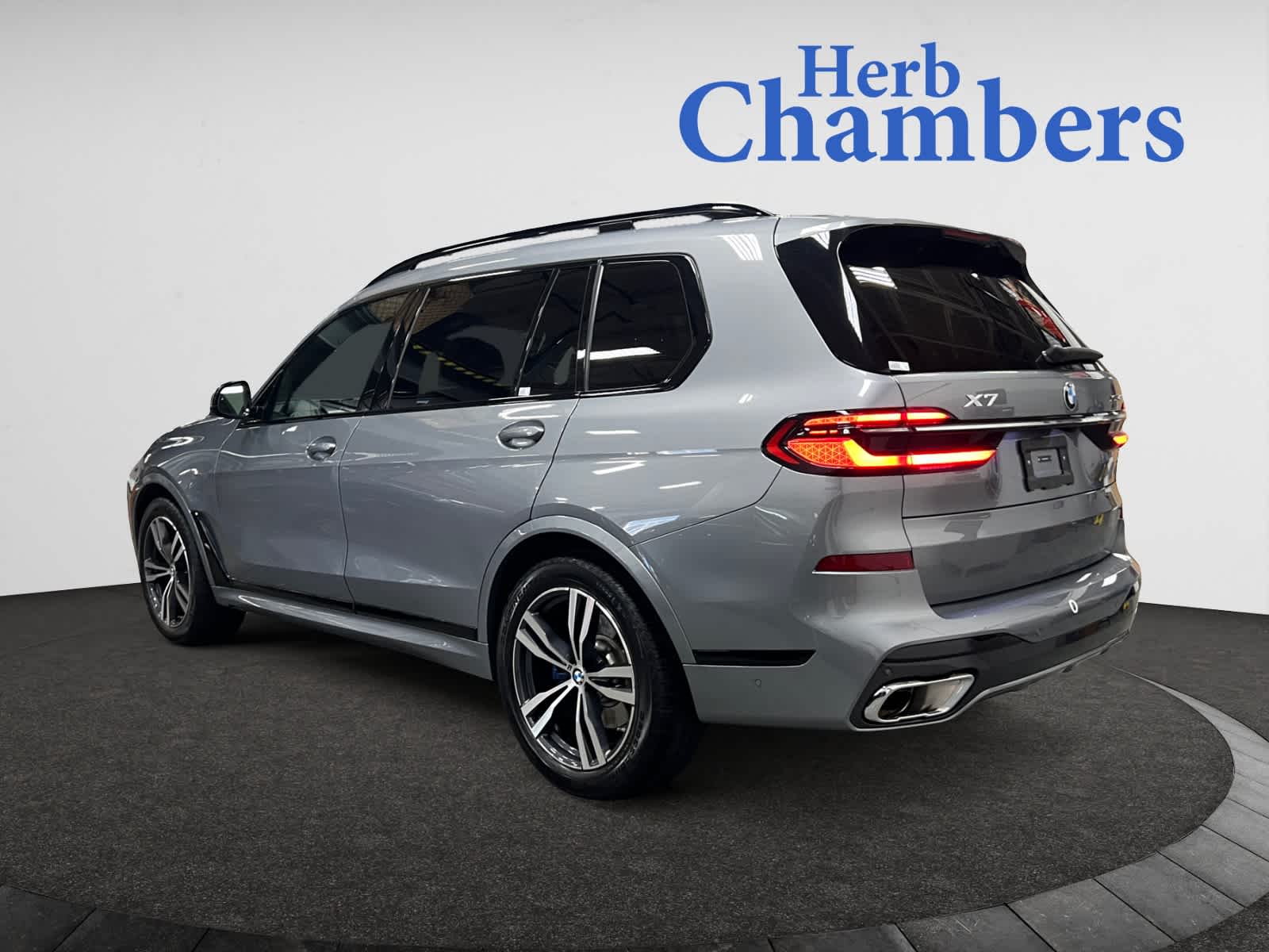 used 2025 BMW X7 car, priced at $89,998