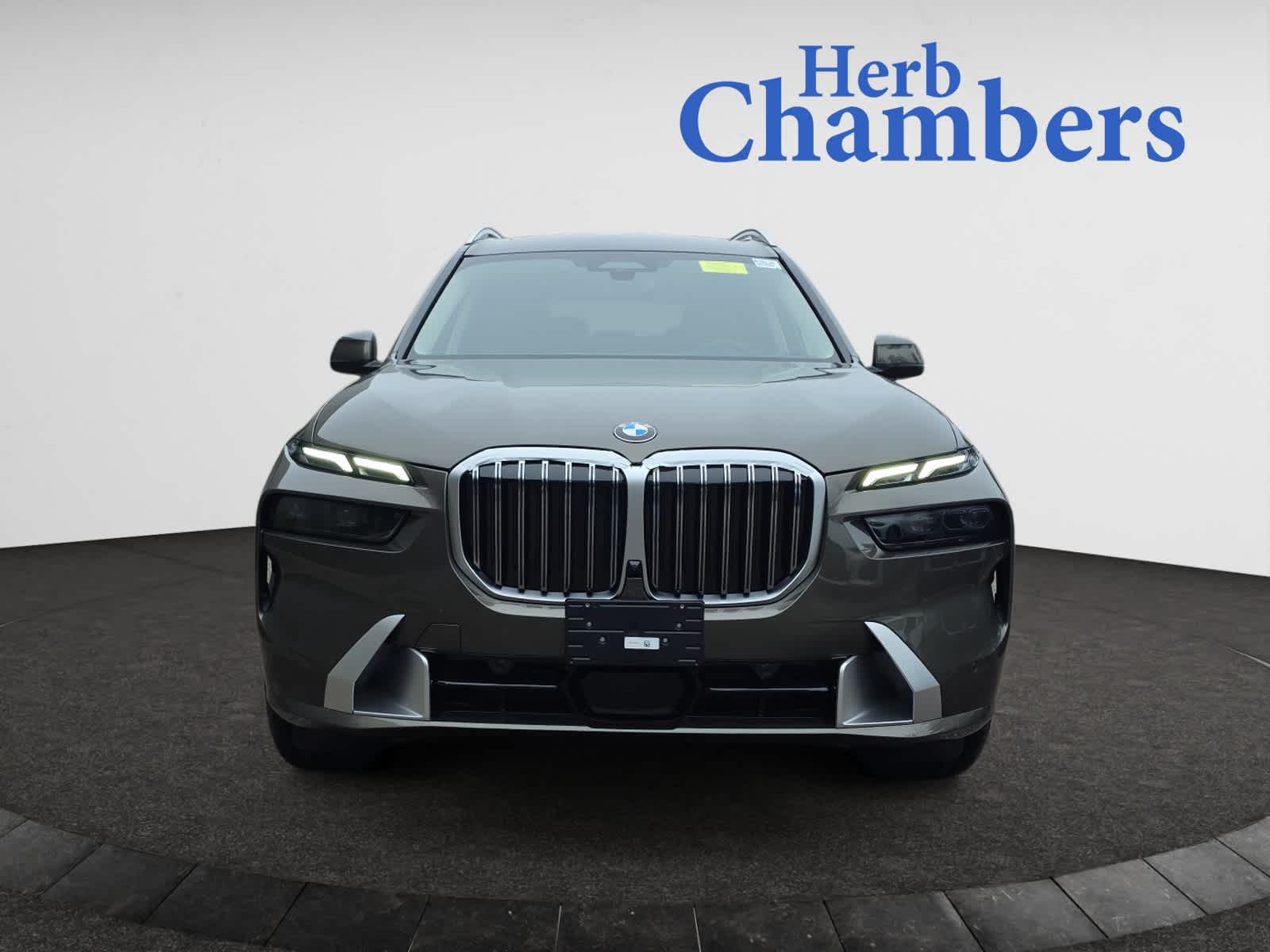 new 2026 BMW X7 car, priced at $94,580