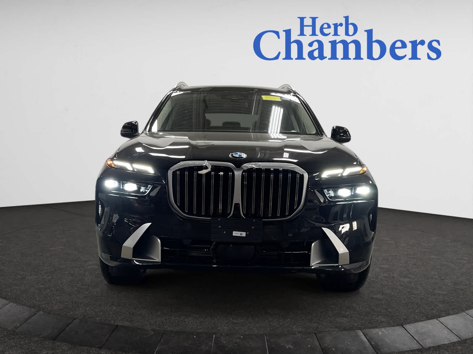 new 2025 BMW X7 car, priced at $92,805