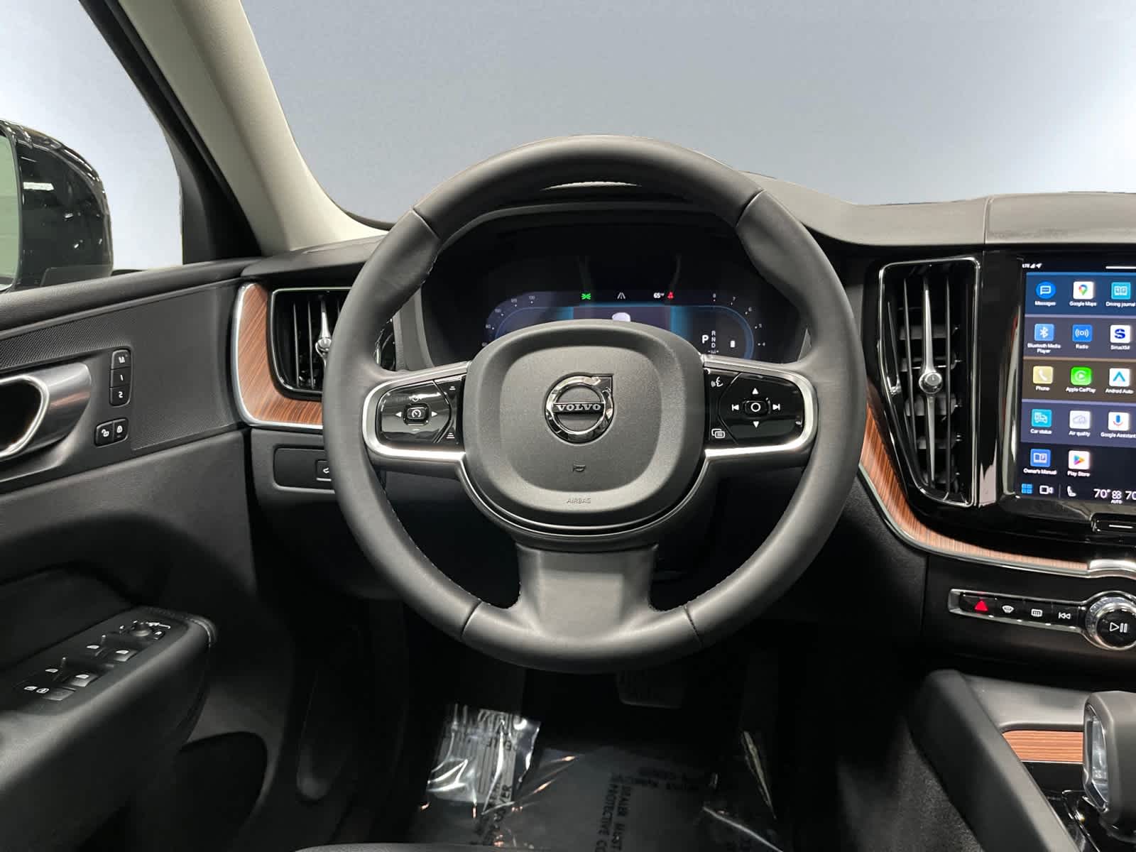 used 2024 Volvo XC60 car, priced at $43,498