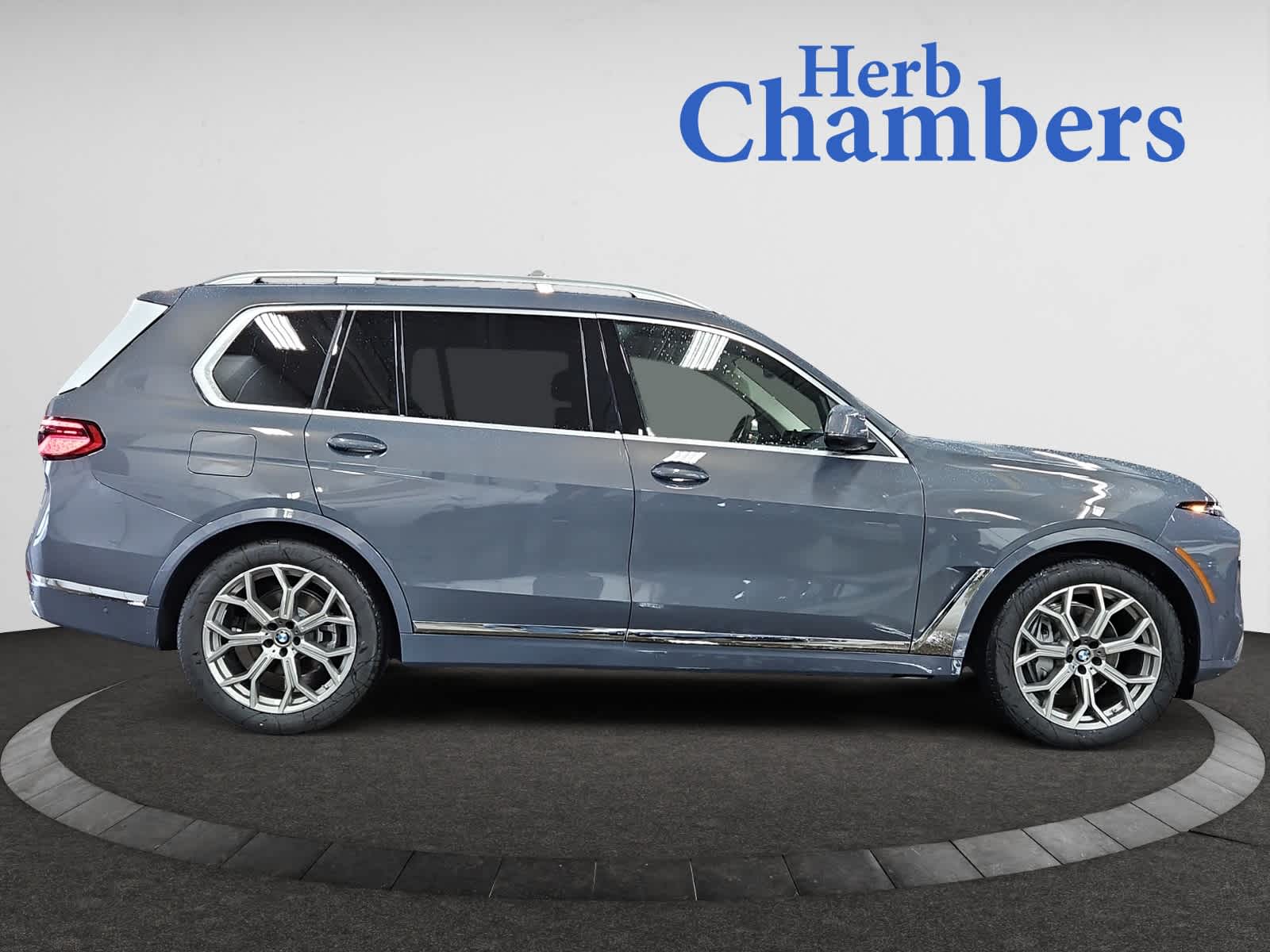 new 2026 BMW X7 car, priced at $92,630