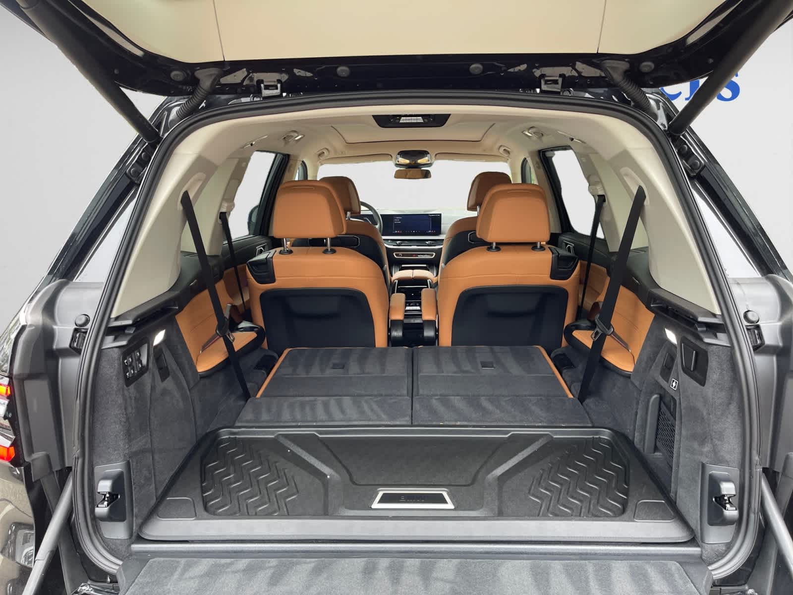 used 2025 BMW X7 car, priced at $84,998