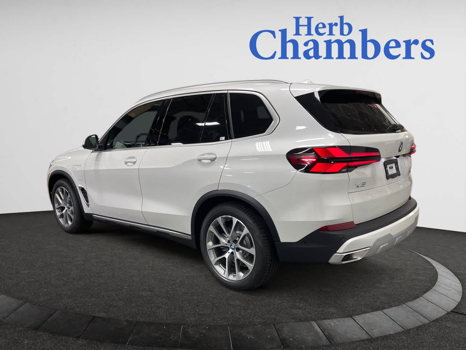 new 2025 BMW X5 PHEV car, priced at $83,035