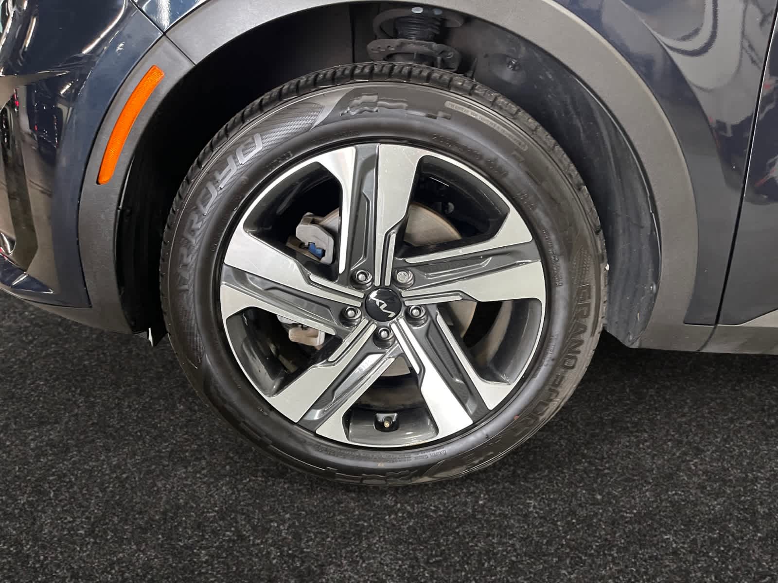 used 2023 Kia Sorento Hybrid car, priced at $31,998
