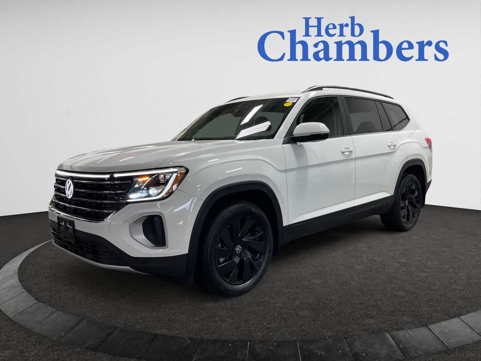 used 2024 Volkswagen Atlas car, priced at $35,998
