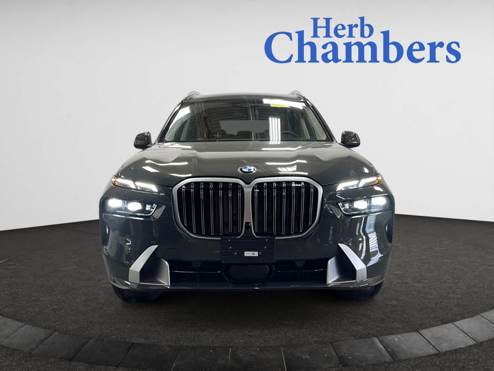 new 2025 BMW X7 car, priced at $94,155