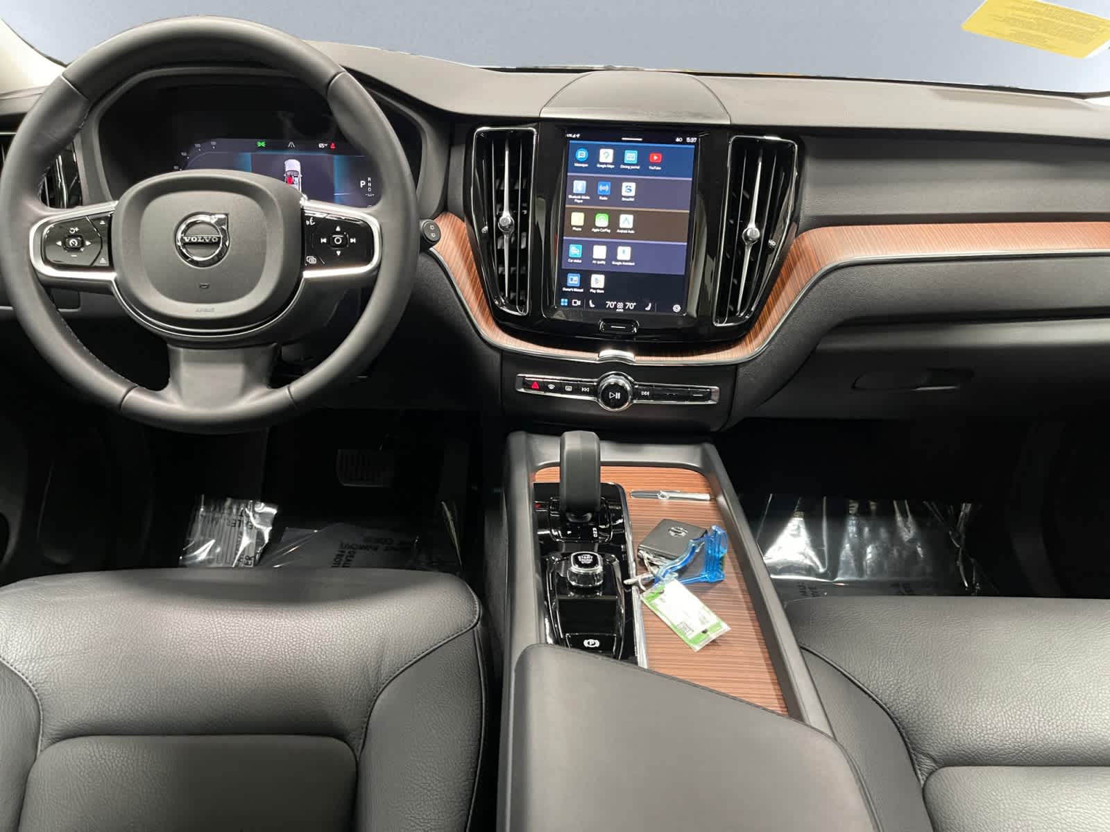 used 2024 Volvo XC60 car, priced at $43,498