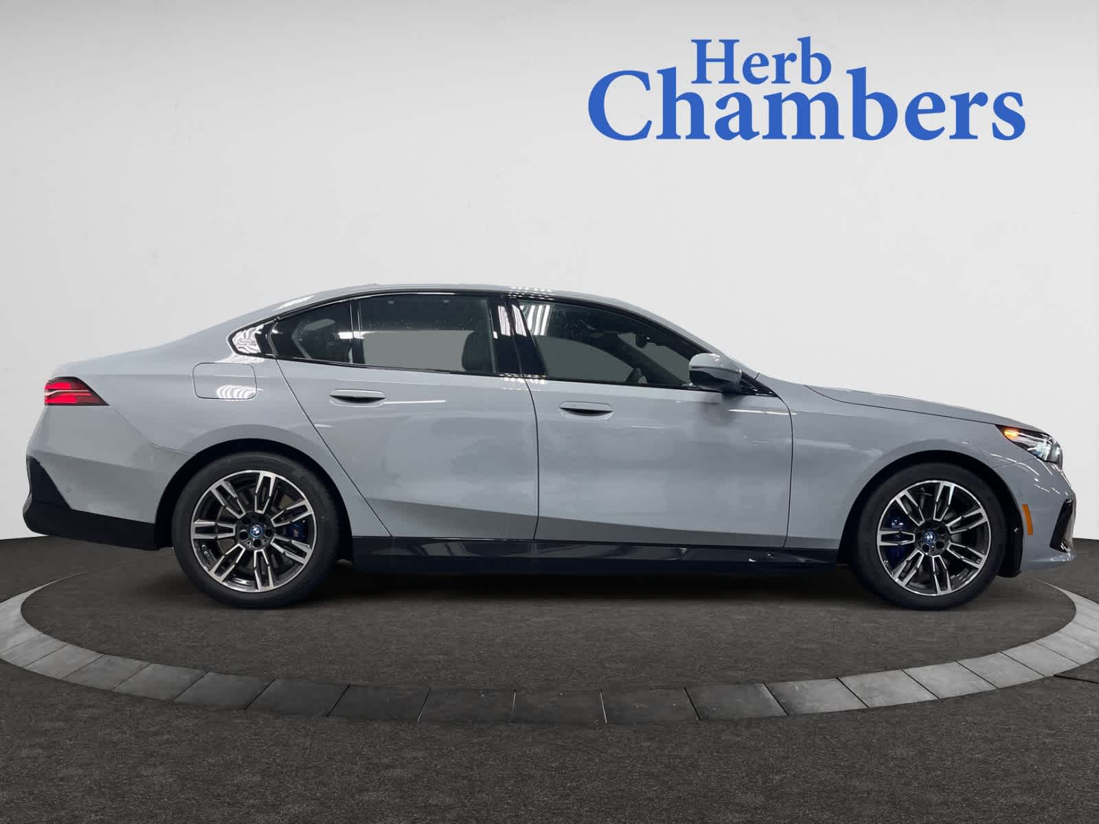 new 2025 BMW 550e car, priced at $82,725