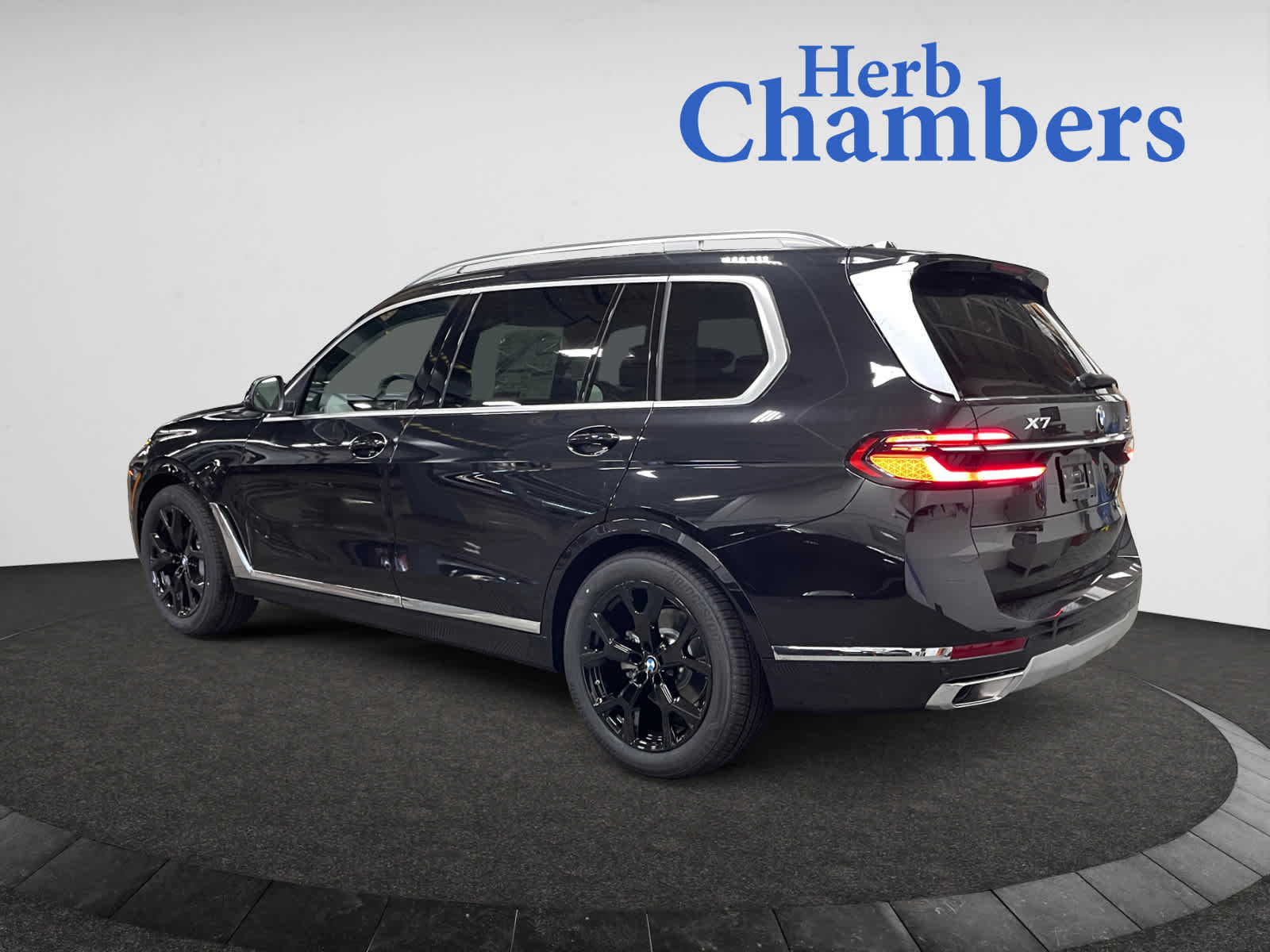 new 2025 BMW X7 car, priced at $85,355