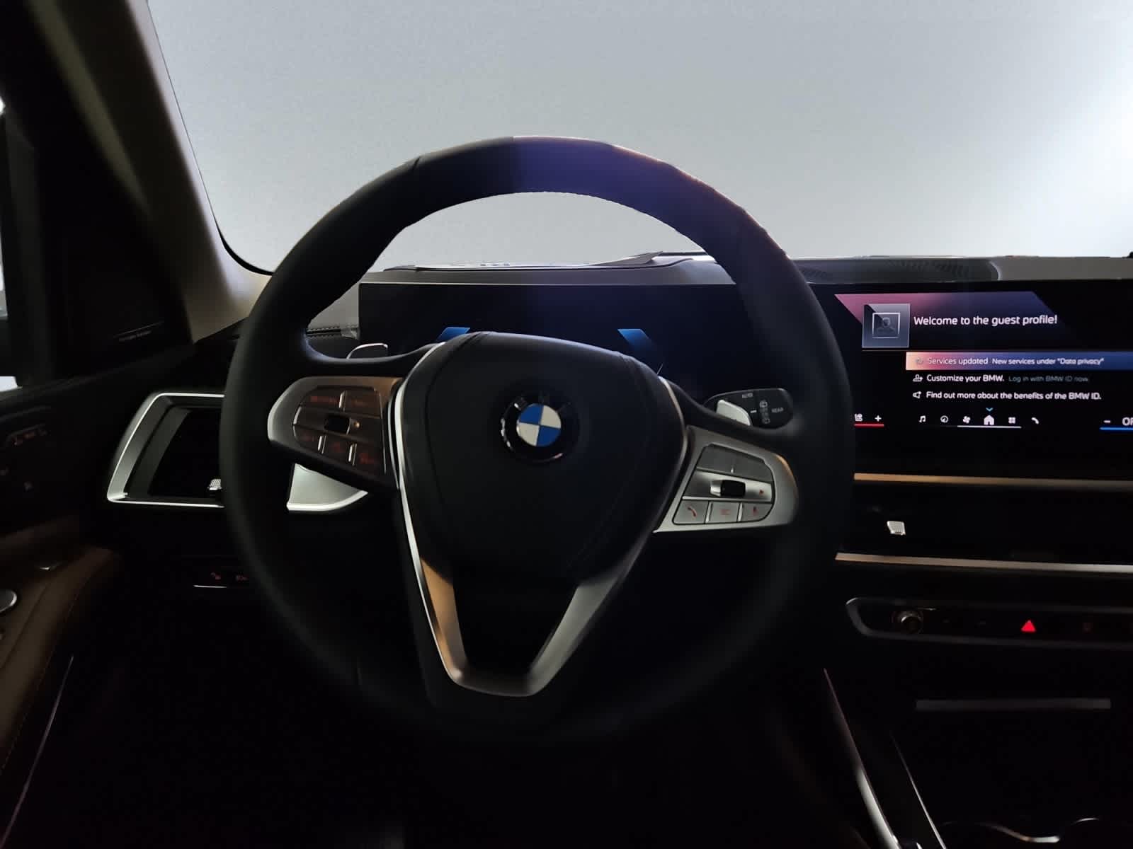 new 2025 BMW X7 car, priced at $93,005