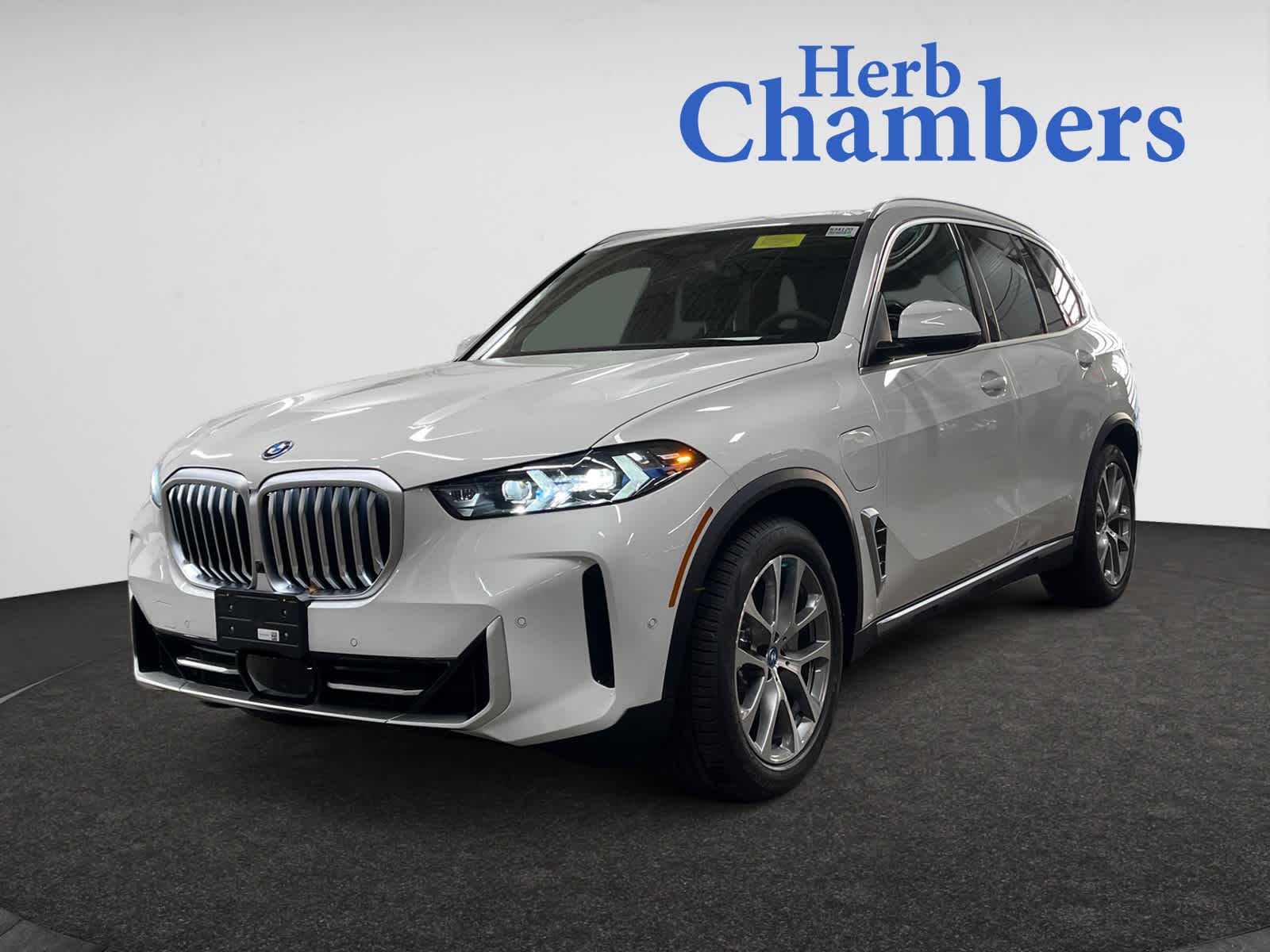 new 2025 BMW X5 PHEV car, priced at $82,385