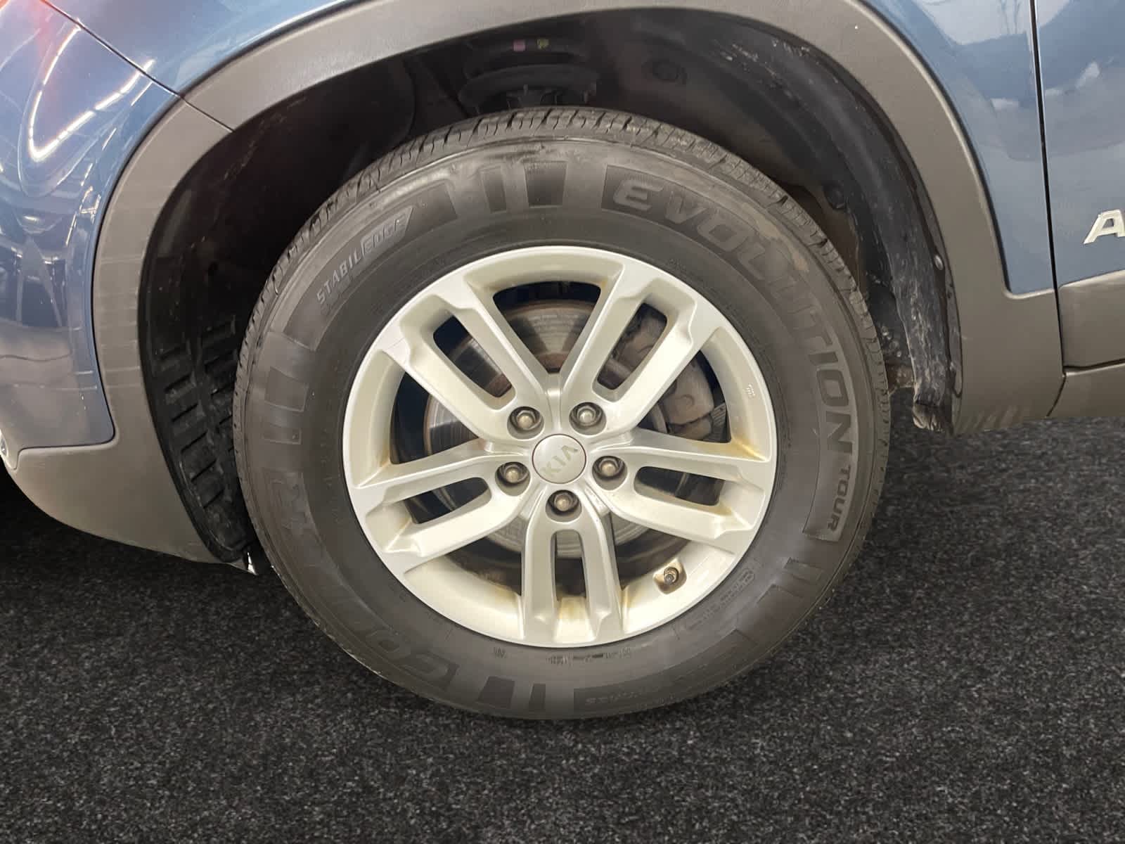 used 2015 Kia Sorento car, priced at $11,298