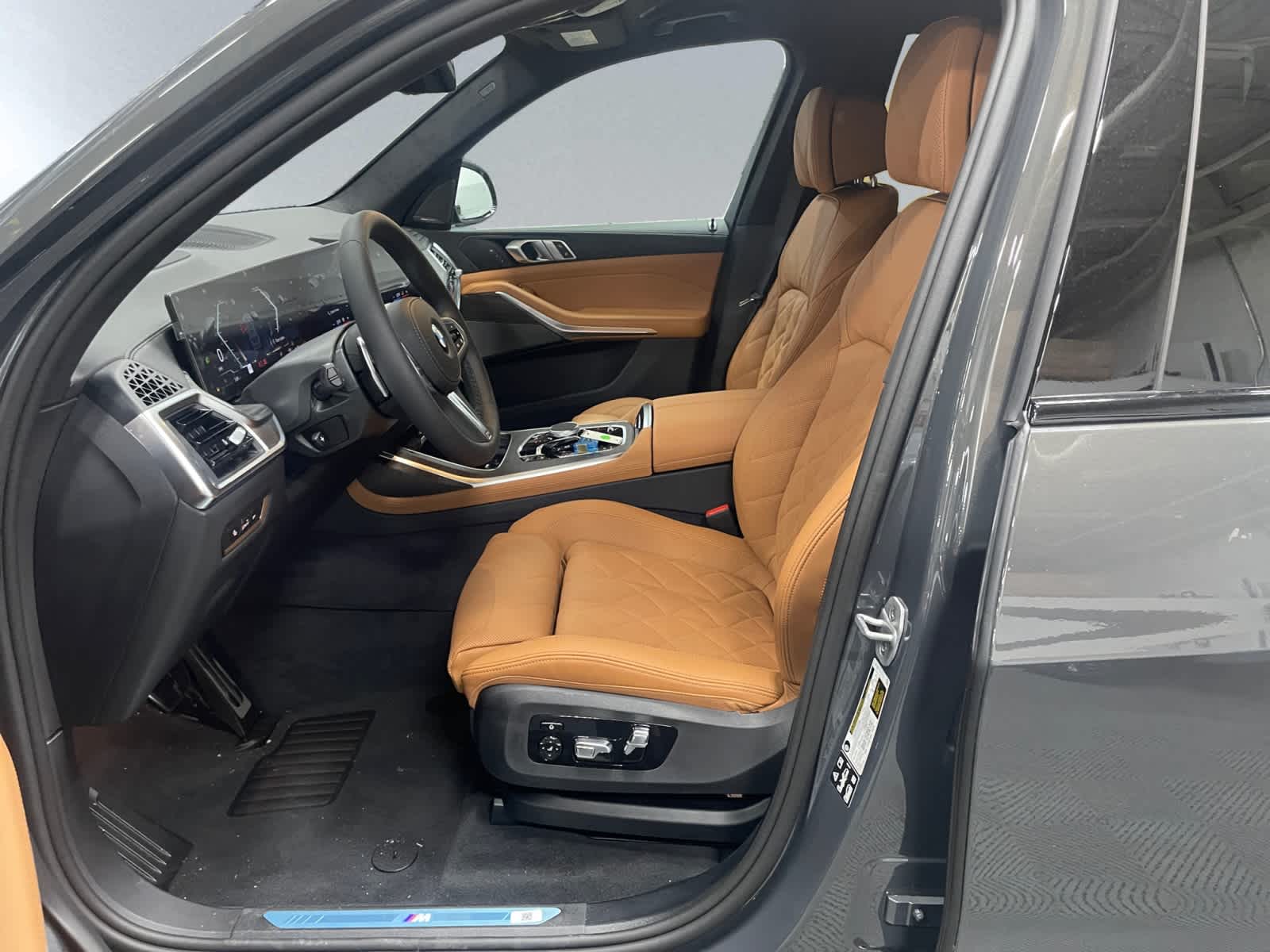 new 2026 BMW X7 car, priced at $98,705