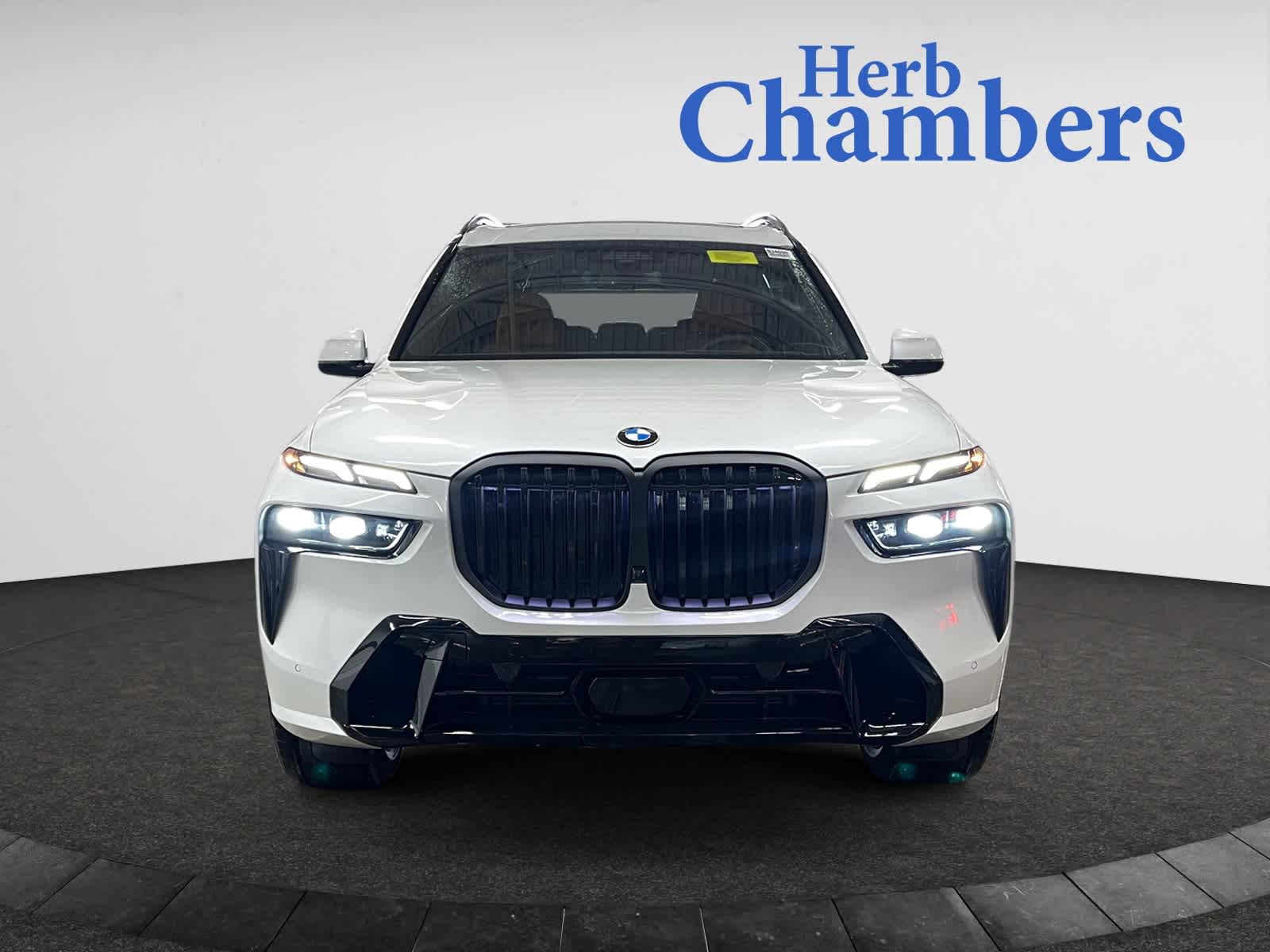 new 2025 BMW X7 car, priced at $97,300