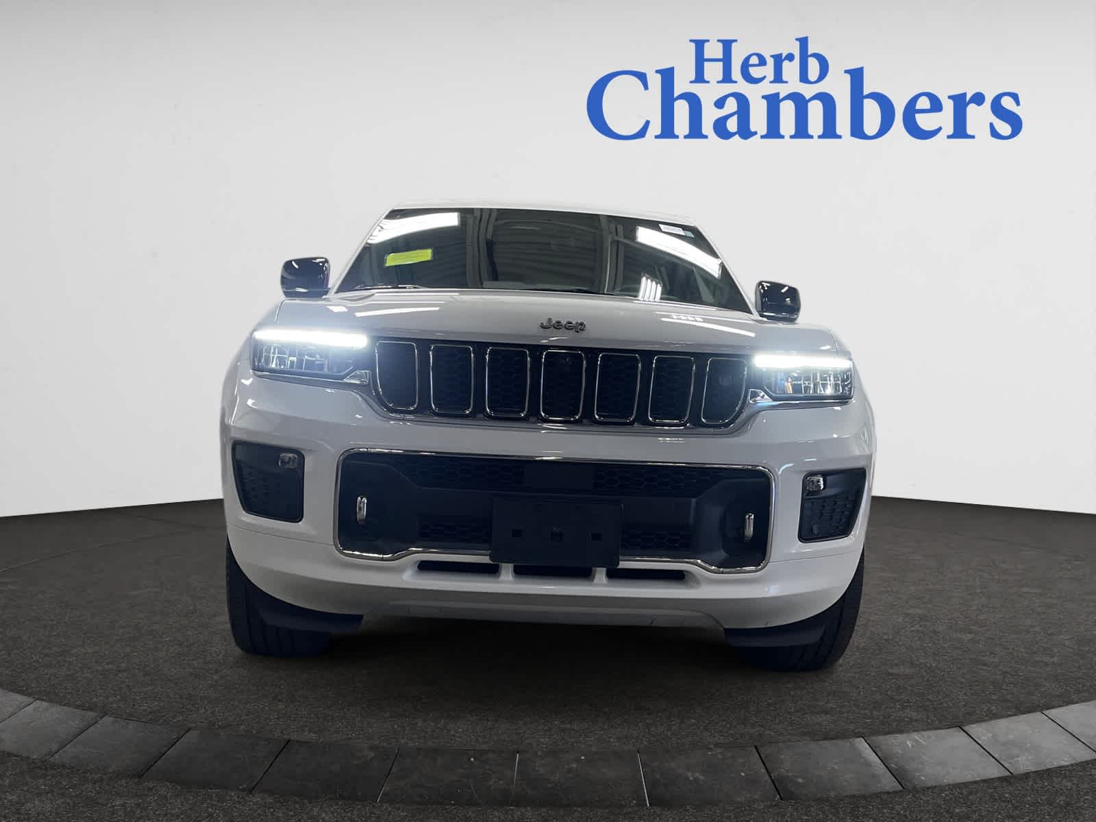 used 2022 Jeep New Grand Cherokee car, priced at $39,998