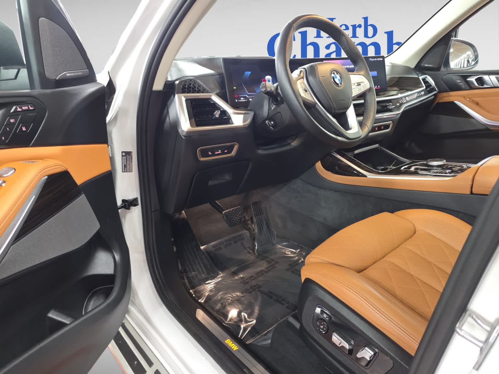 used 2024 BMW X7 car, priced at $65,998
