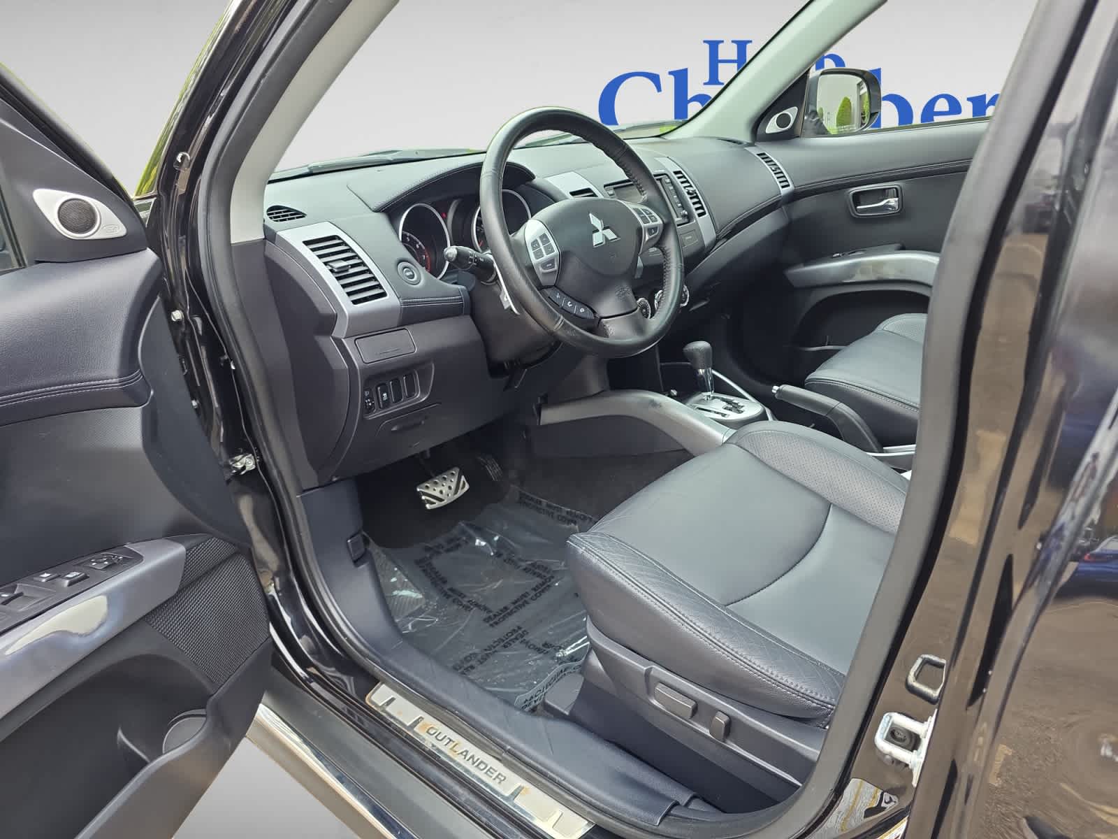 used 2011 Mitsubishi Outlander car, priced at $11,498