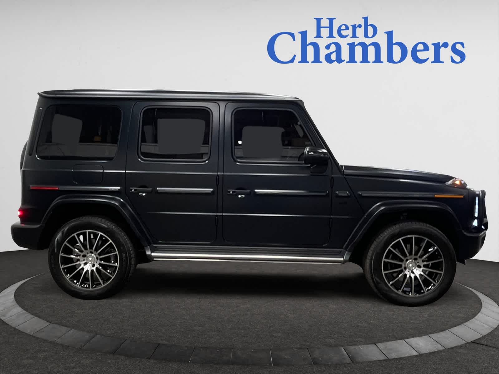 used 2022 Mercedes-Benz G 550 car, priced at $137,998