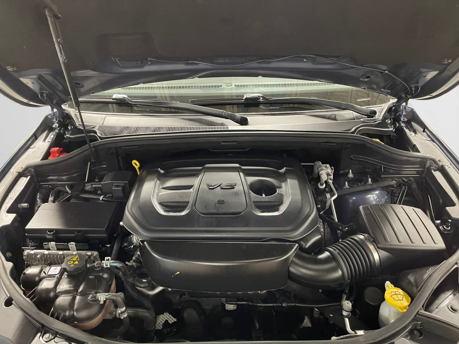 used 2021 Jeep Grand Cherokee car, priced at $29,498