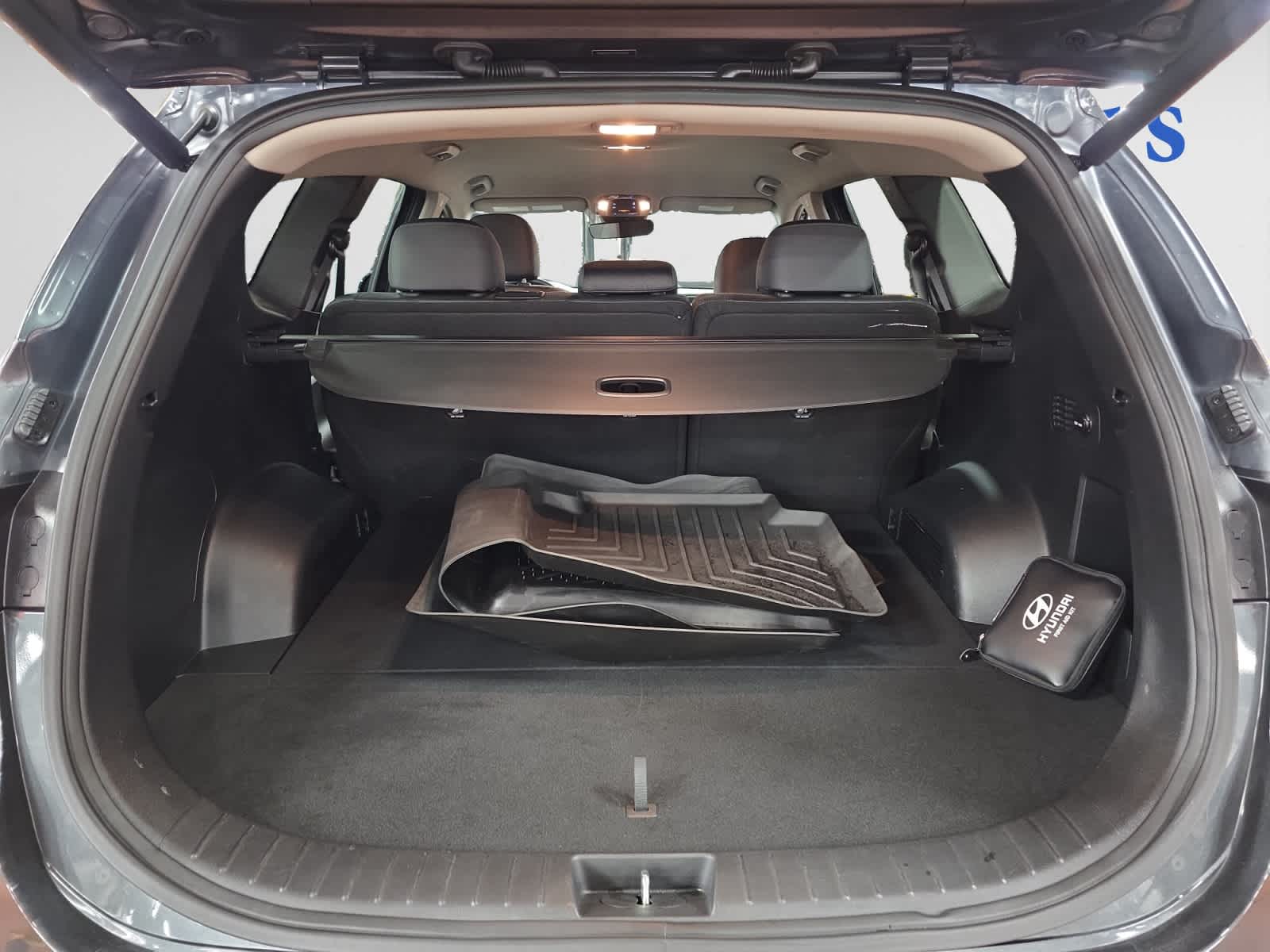 used 2023 Hyundai Santa Fe car, priced at $27,998
