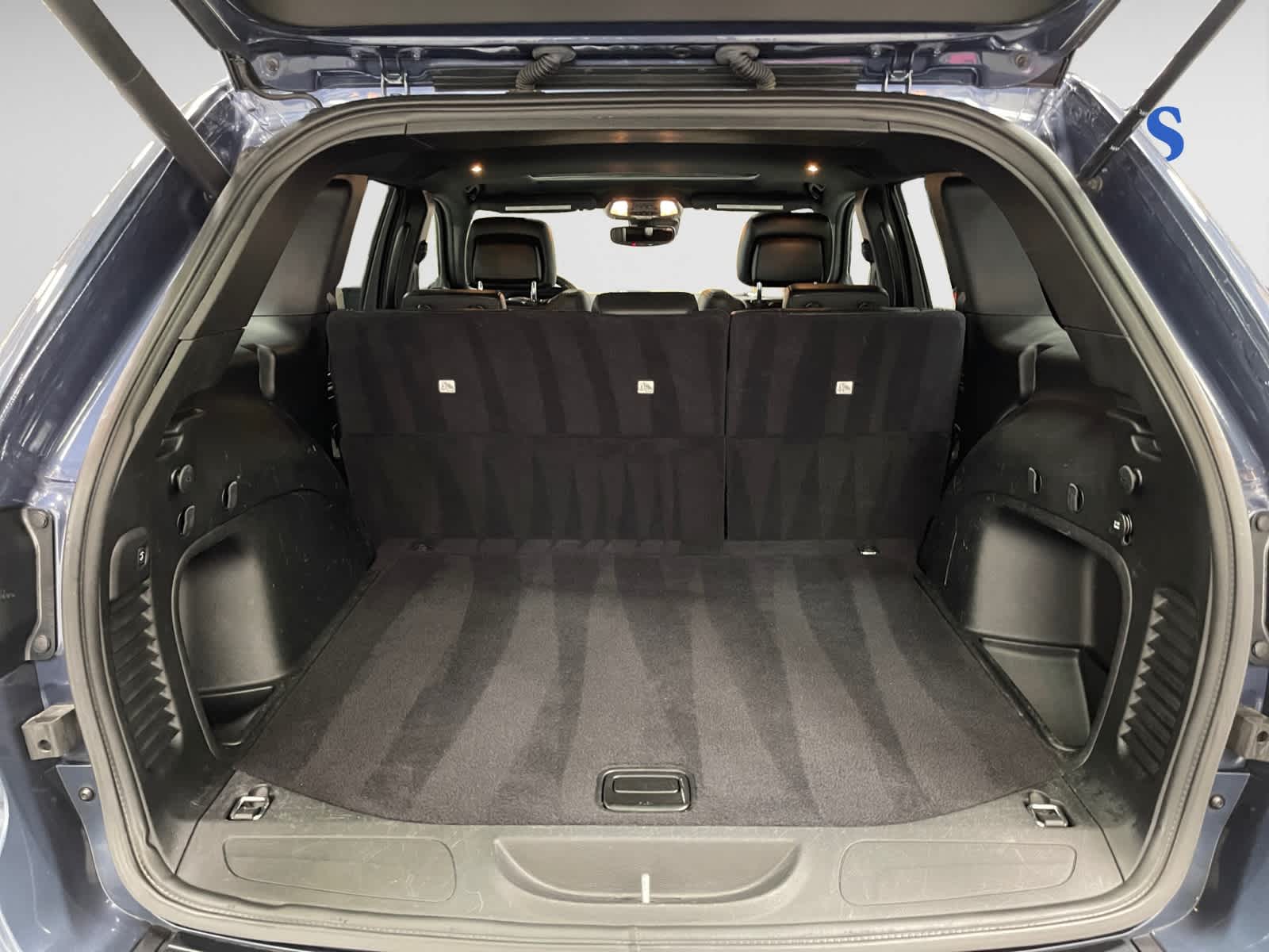 used 2021 Jeep Grand Cherokee car, priced at $29,498
