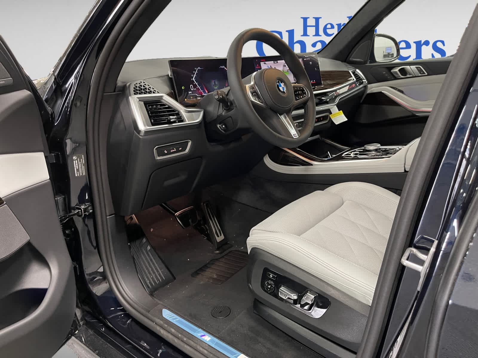 new 2026 BMW X7 car, priced at $96,880