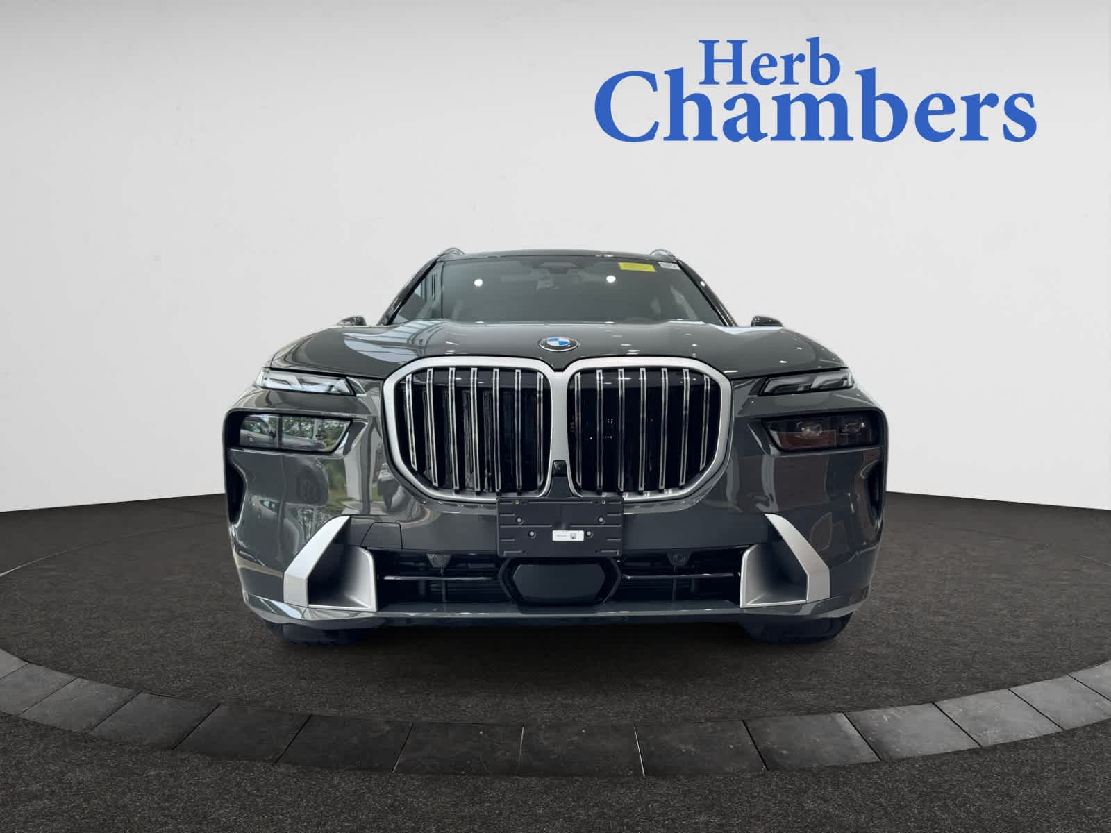 new 2026 BMW X7 car, priced at $95,580