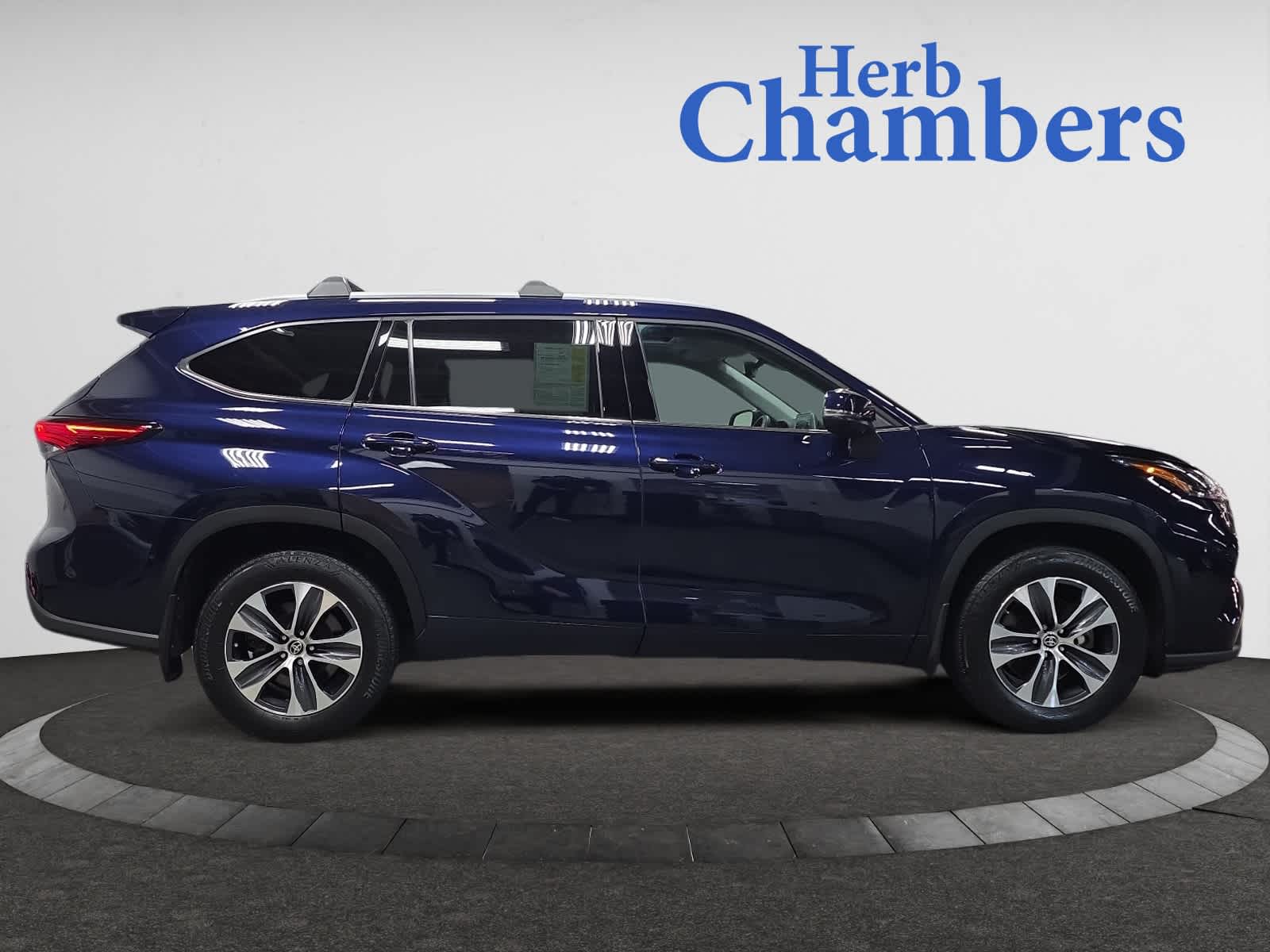 used 2022 Toyota Highlander car, priced at $38,998