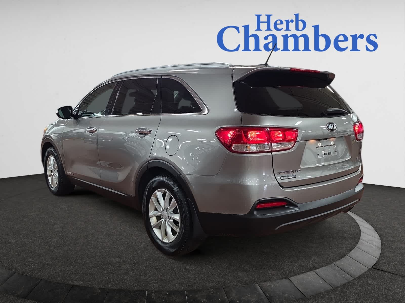 used 2018 Kia Sorento car, priced at $12,998