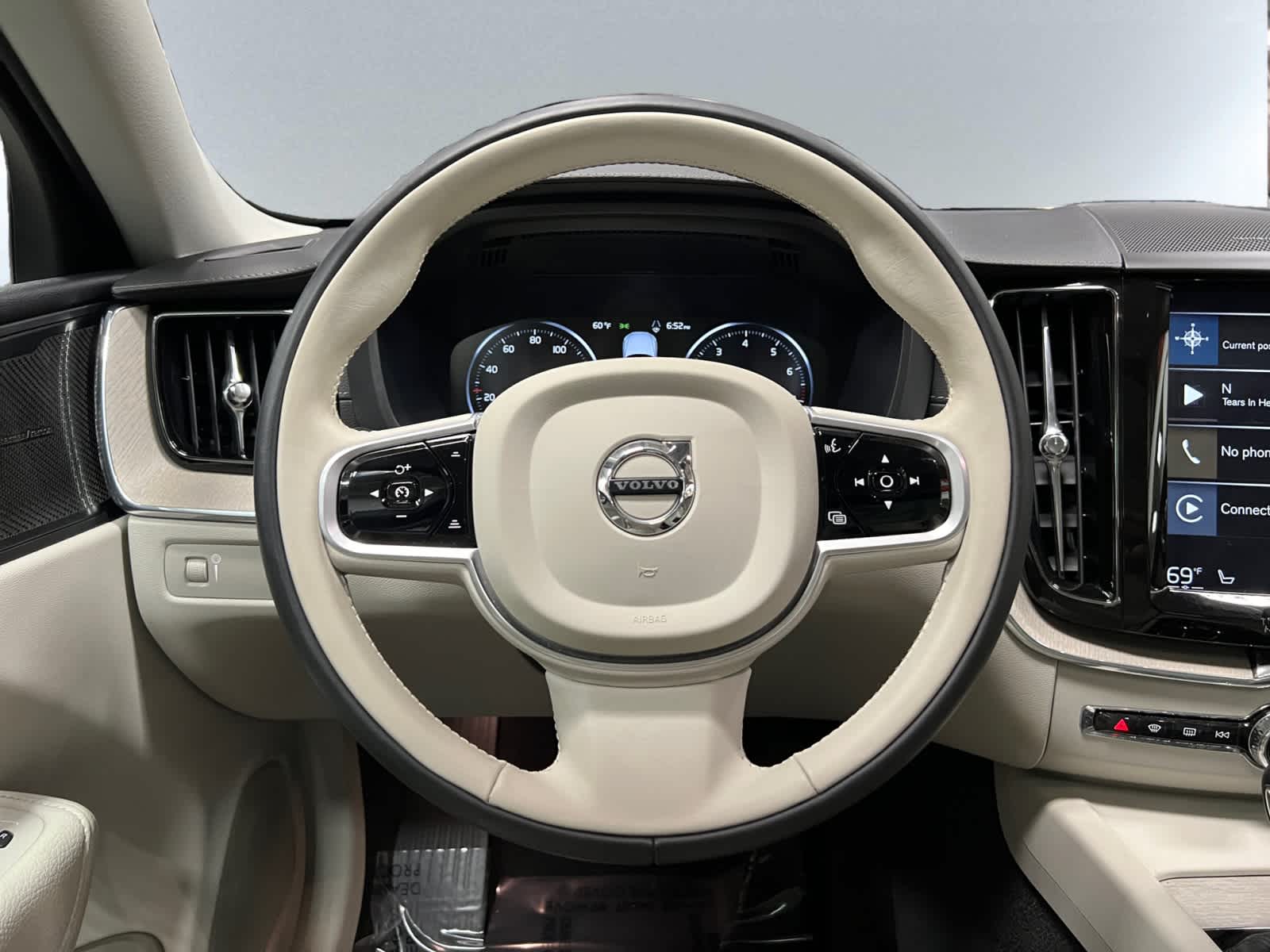 used 2020 Volvo XC60 car, priced at $27,998