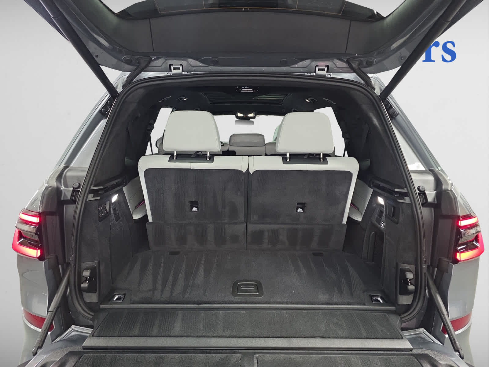 used 2025 BMW X7 car, priced at $86,998