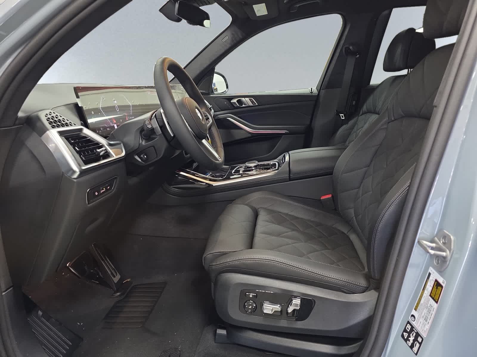 new 2026 BMW X7 car, priced at $97,265