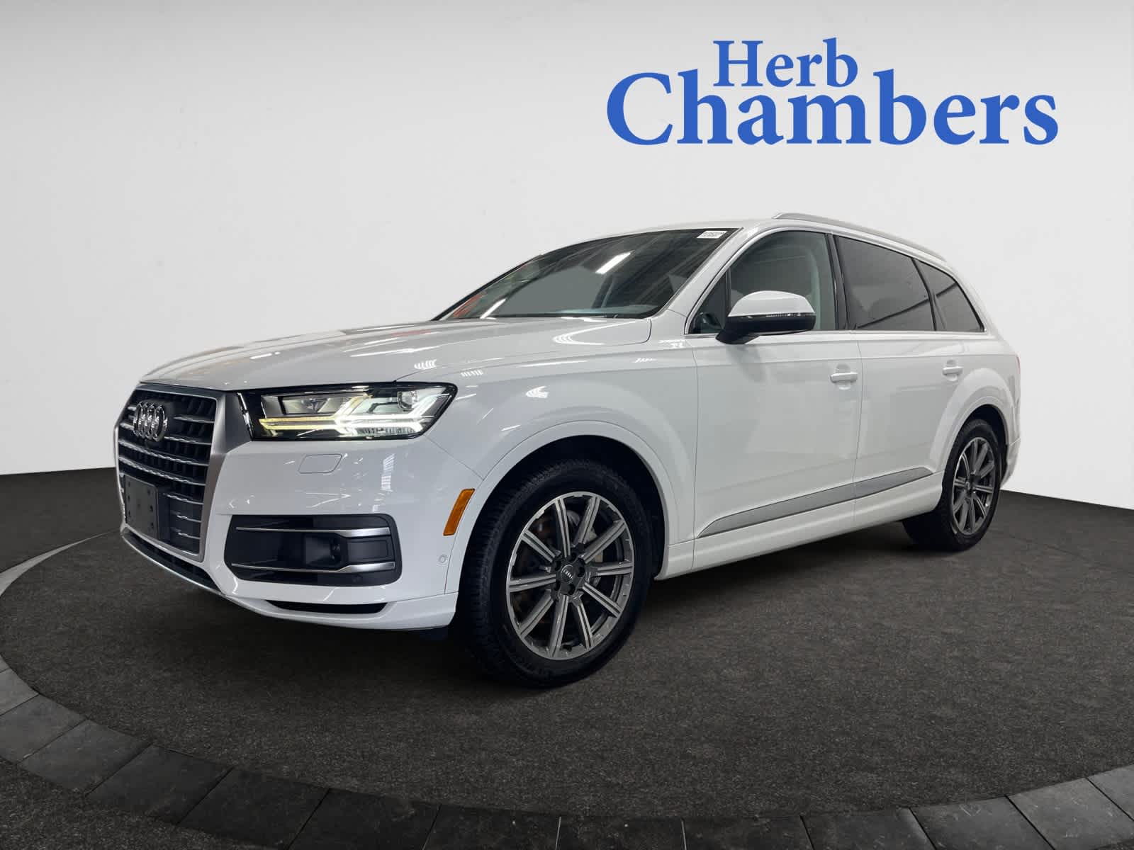 used 2019 Audi Q7 car, priced at $19,998