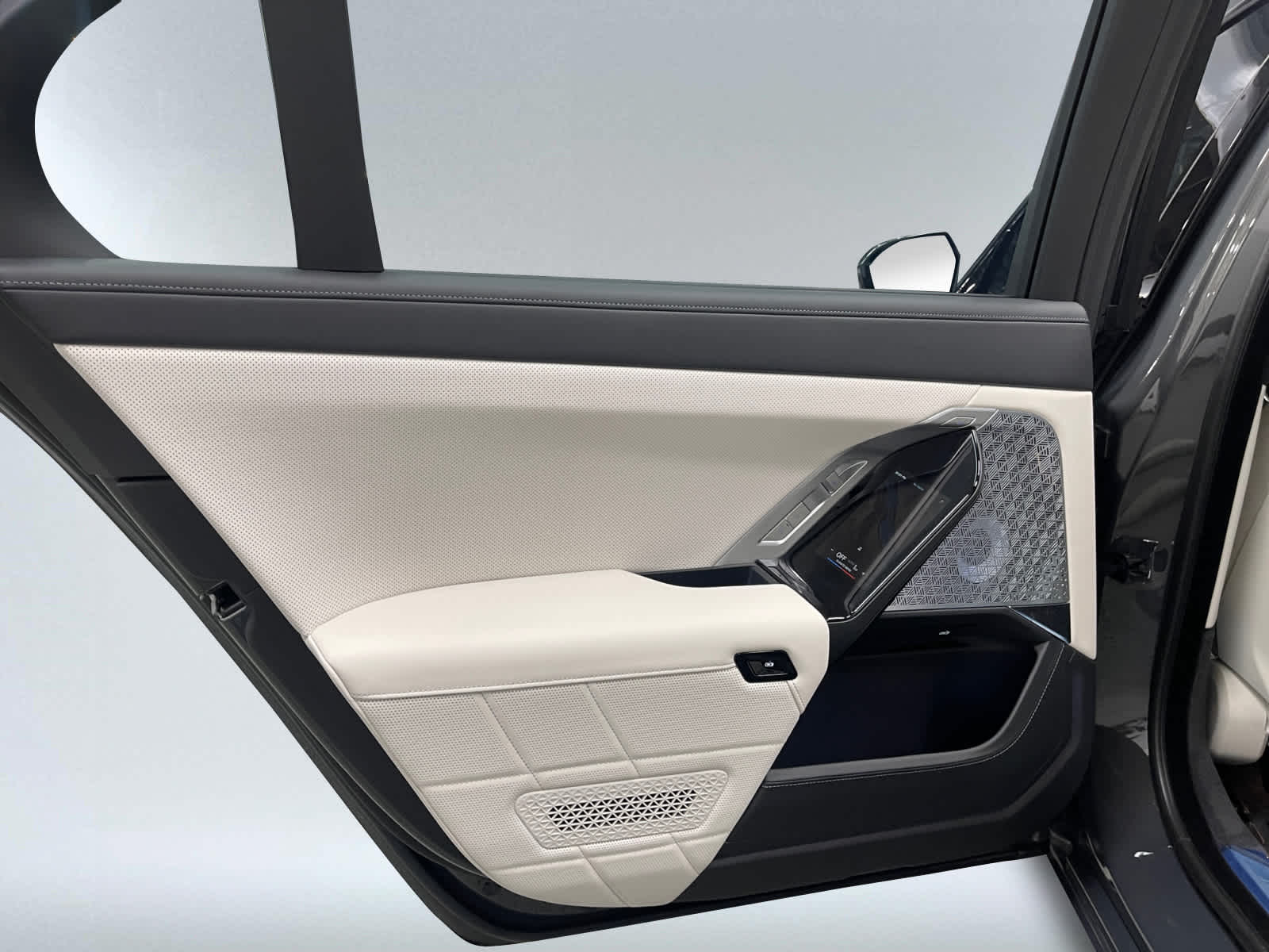 new 2025 BMW 760i car, priced at $151,925