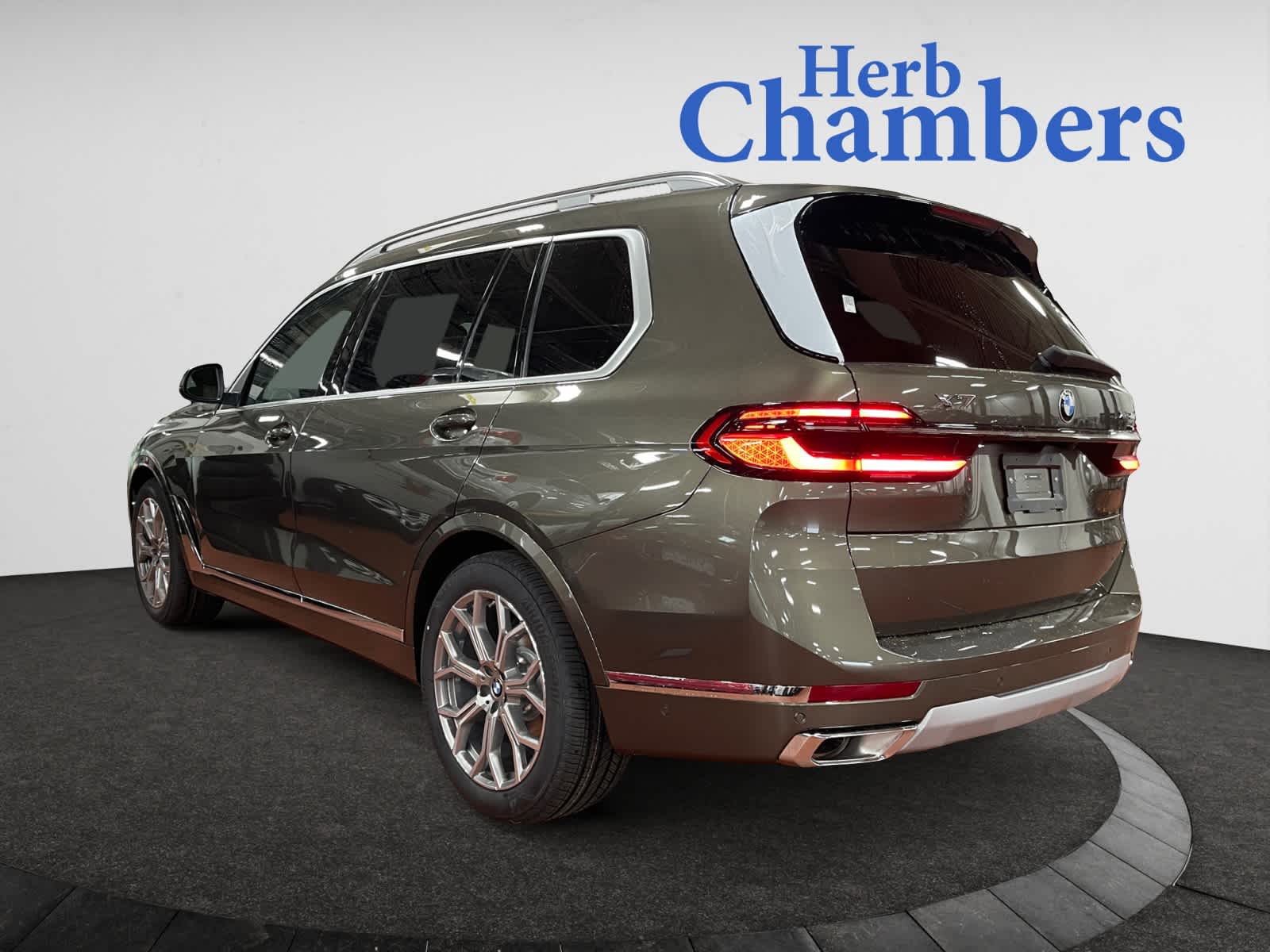 new 2026 BMW X7 car, priced at $94,580