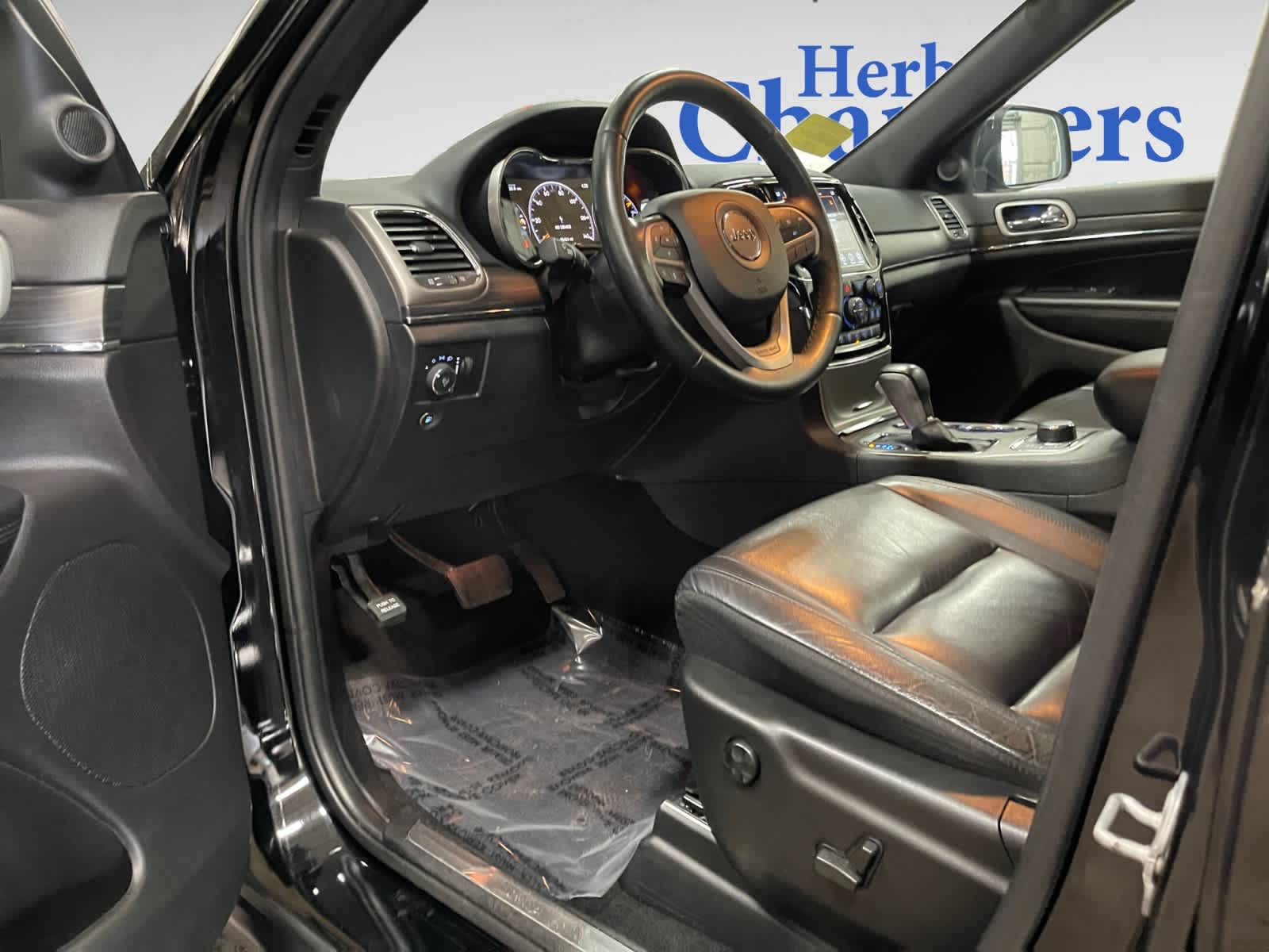 used 2021 Jeep Grand Cherokee car, priced at $25,498