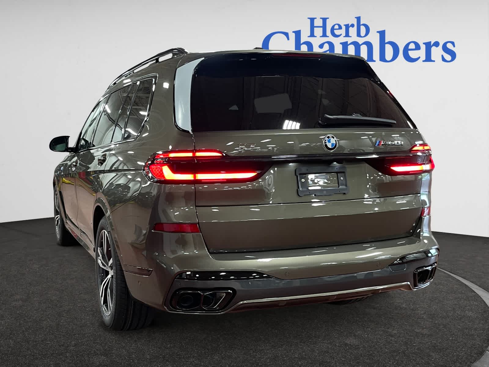 new 2026 BMW X7 car, priced at $120,280
