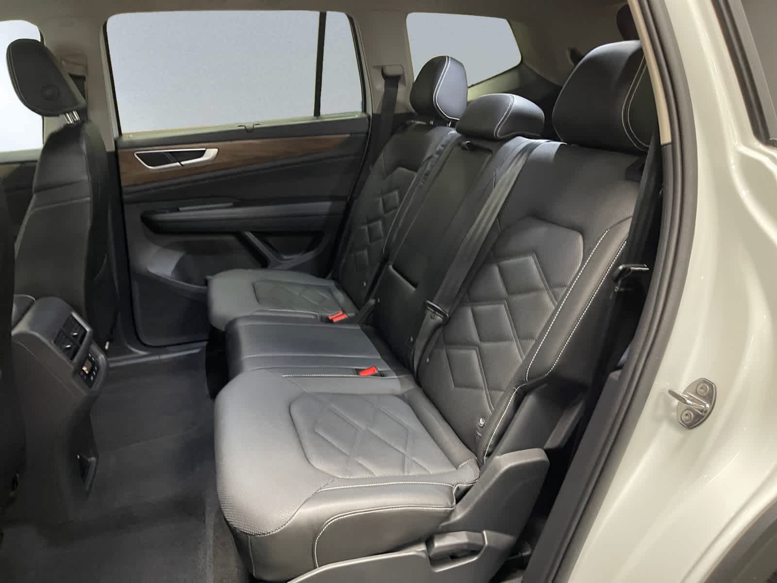 used 2024 Volkswagen Atlas car, priced at $35,998