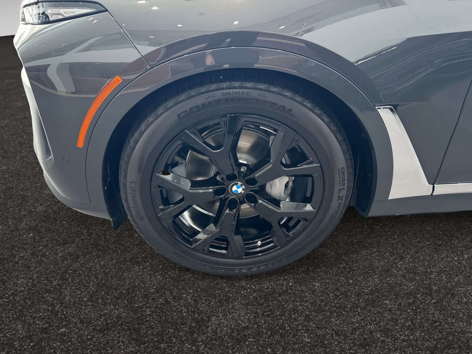 new 2026 BMW X7 car, priced at $95,580