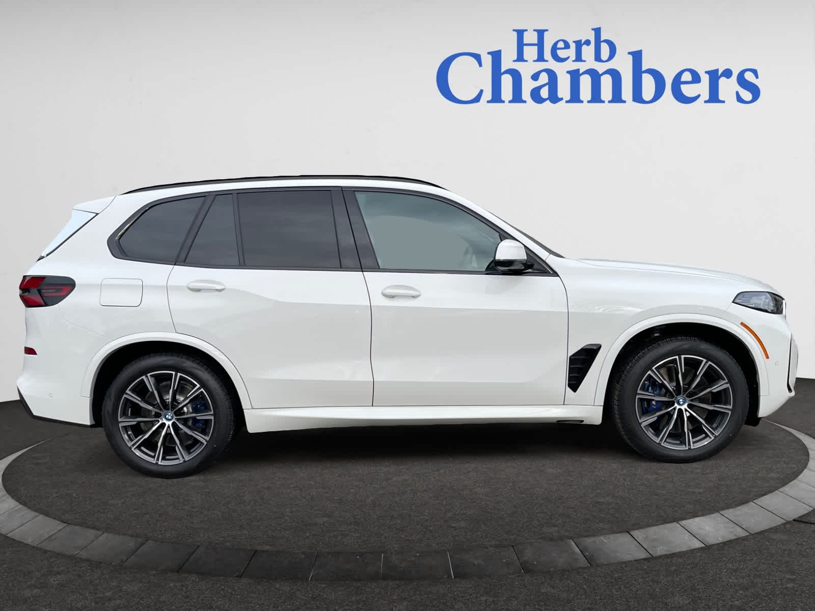 new 2025 BMW X5 PHEV car, priced at $86,305