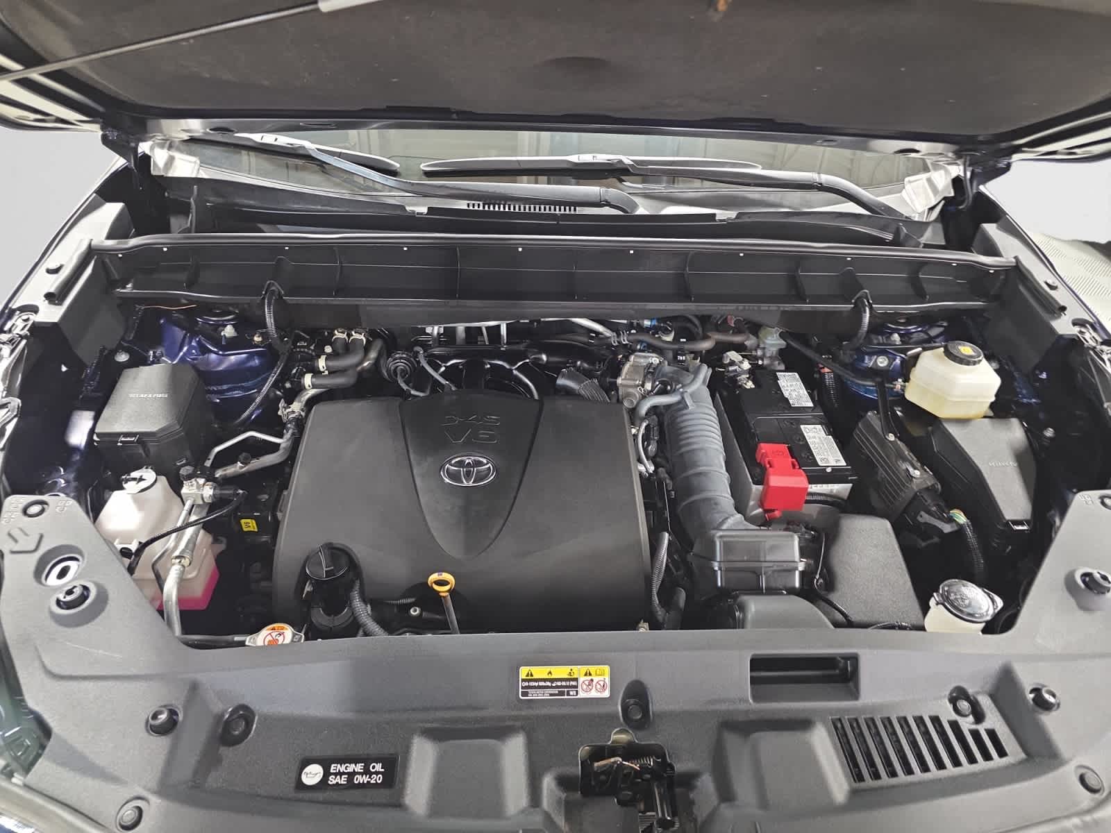 used 2022 Toyota Highlander car, priced at $38,998