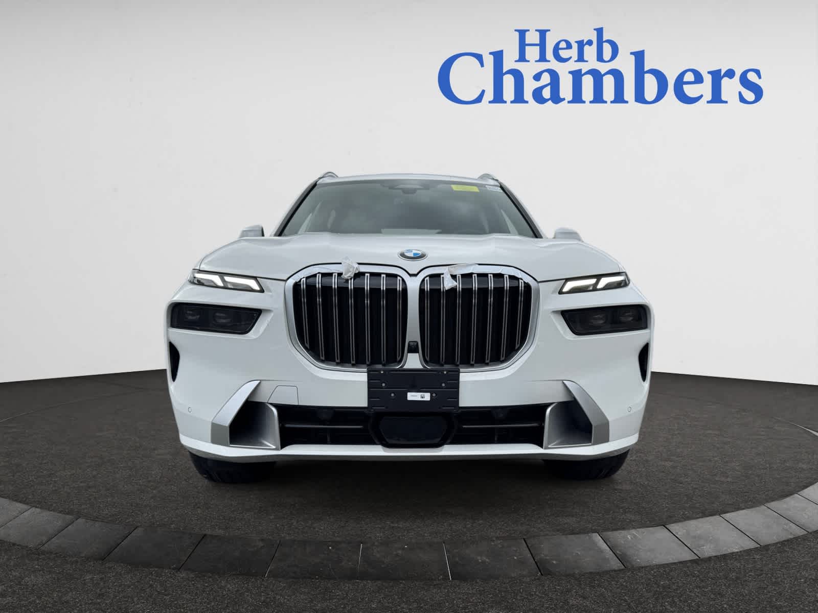 new 2025 BMW X7 car, priced at $94,935