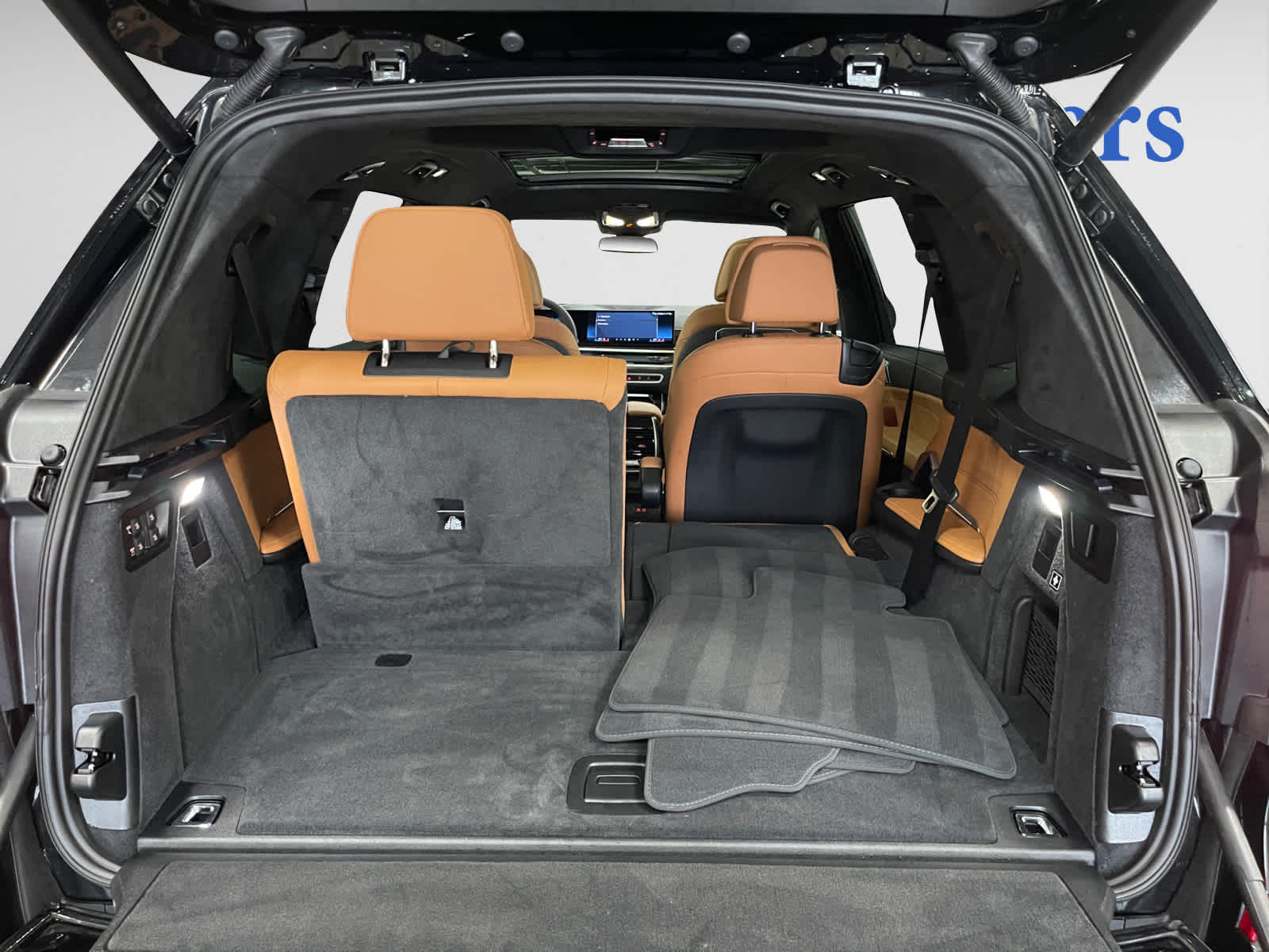 used 2025 BMW X7 car, priced at $90,998