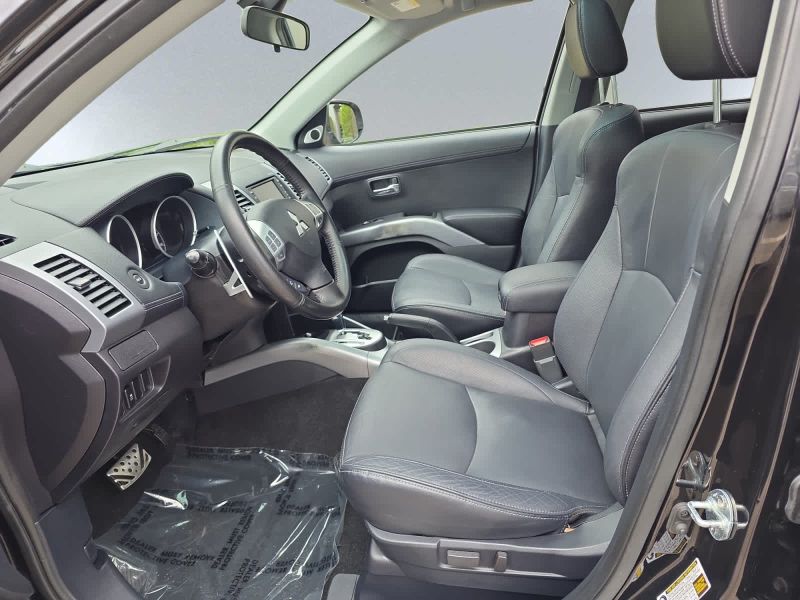 used 2011 Mitsubishi Outlander car, priced at $11,498