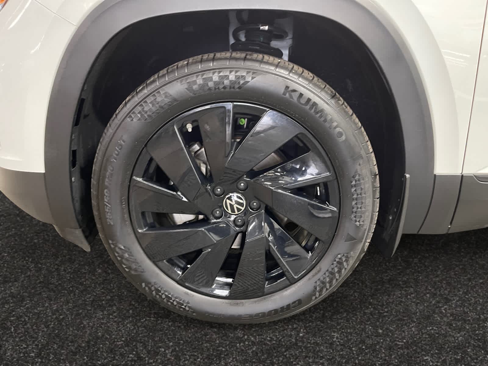 used 2024 Volkswagen Atlas car, priced at $35,998
